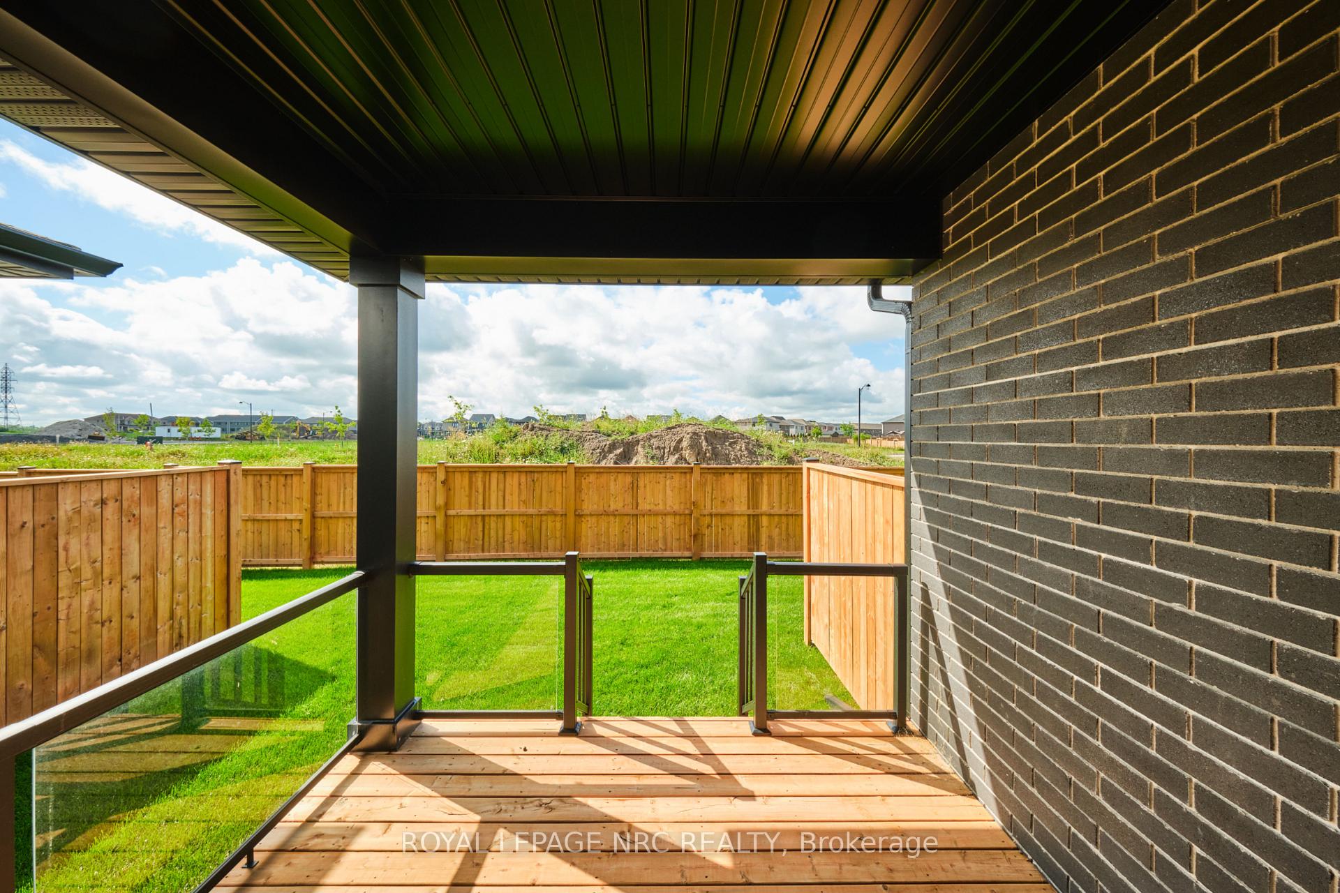 Photo 8 of 51 Harmony Way, Thorold, Rolling Meadows — HOMEH