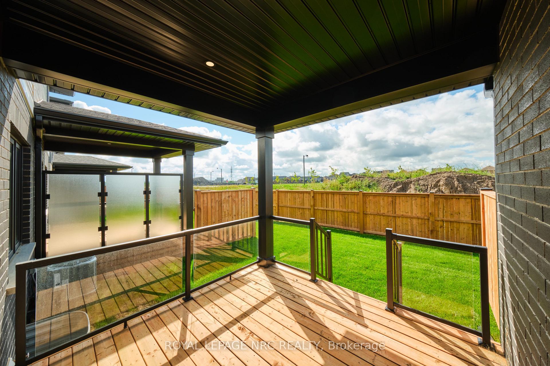 Photo 9 of 51 Harmony Way, Thorold, Rolling Meadows — HOMEH