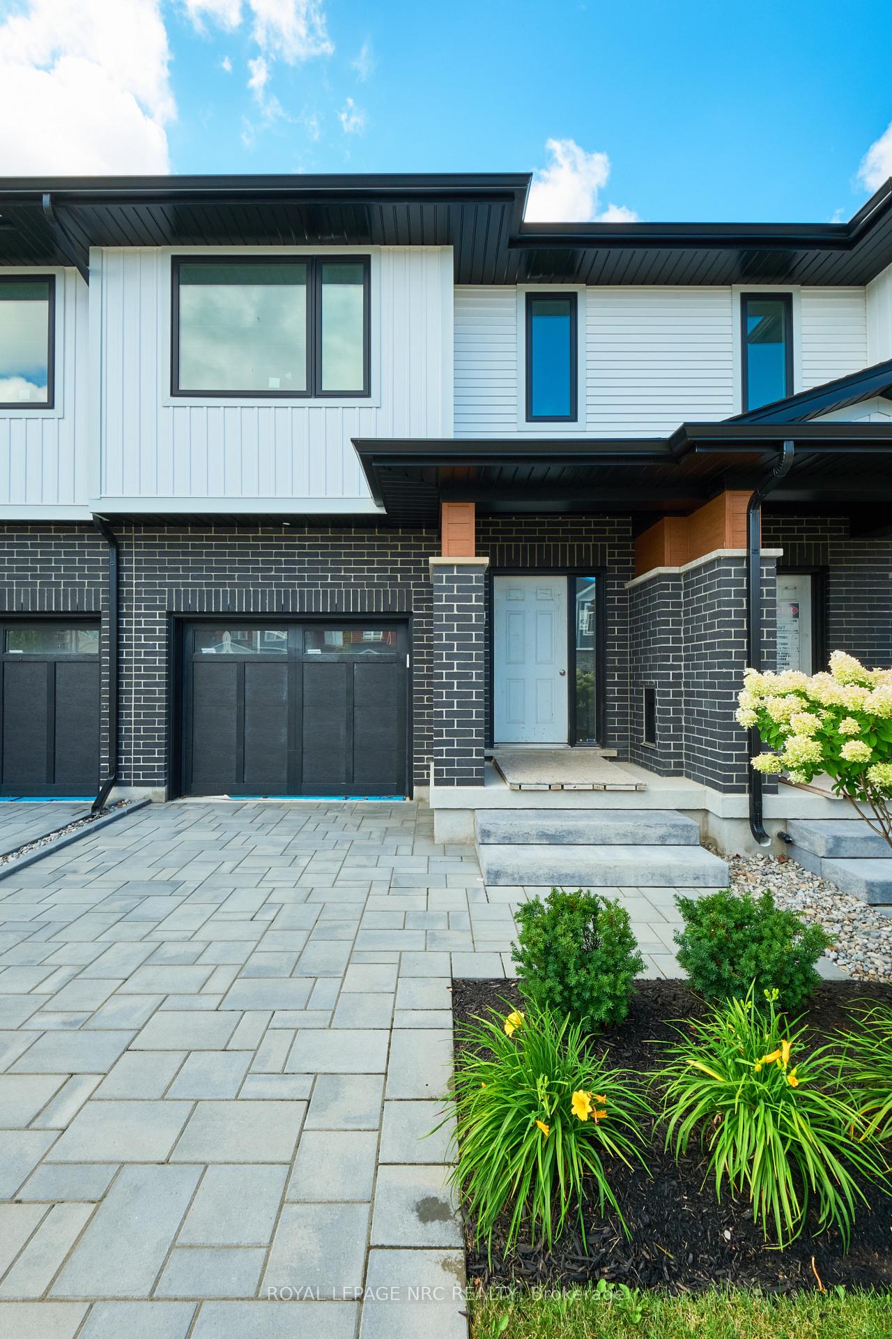 Photo 4 of 49 Harmony Way, Thorold, Rolling Meadows — HOMEH