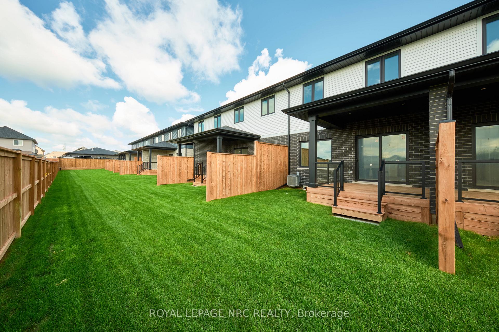 Photo 6 of 49 Harmony Way, Thorold, Rolling Meadows — HOMEH