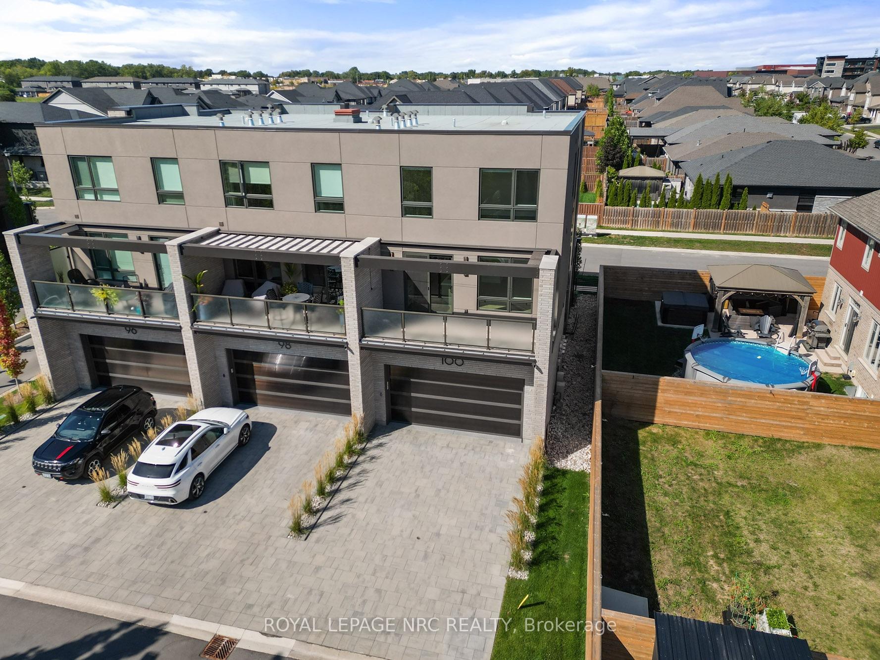 Photo 2 of 100 Moody Street, Pelham, Fonthill — HOMEH