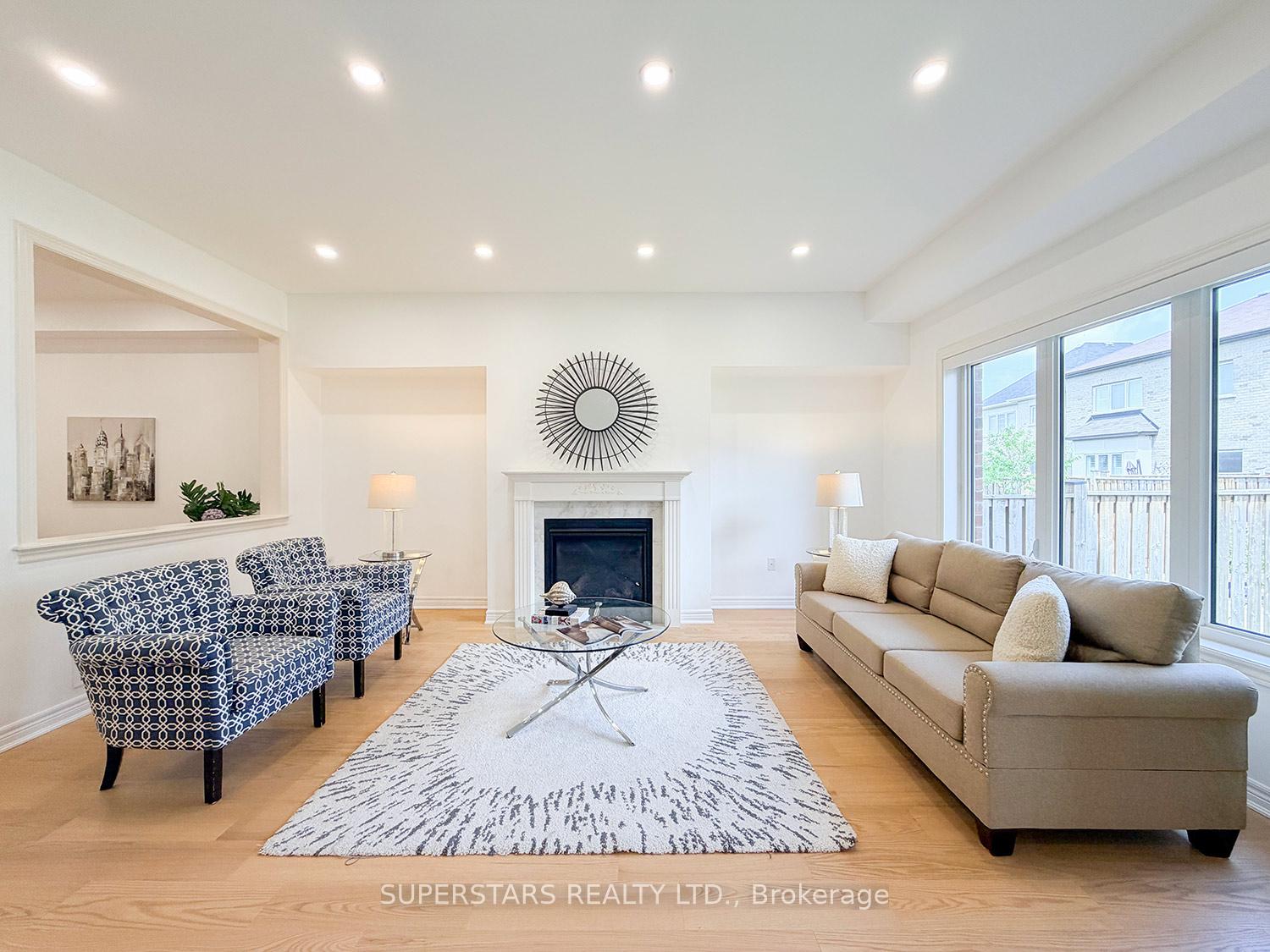 Photo 5 of 8 Kavanagh Avenue, East Gwillimbury, Sharon — HOMEH