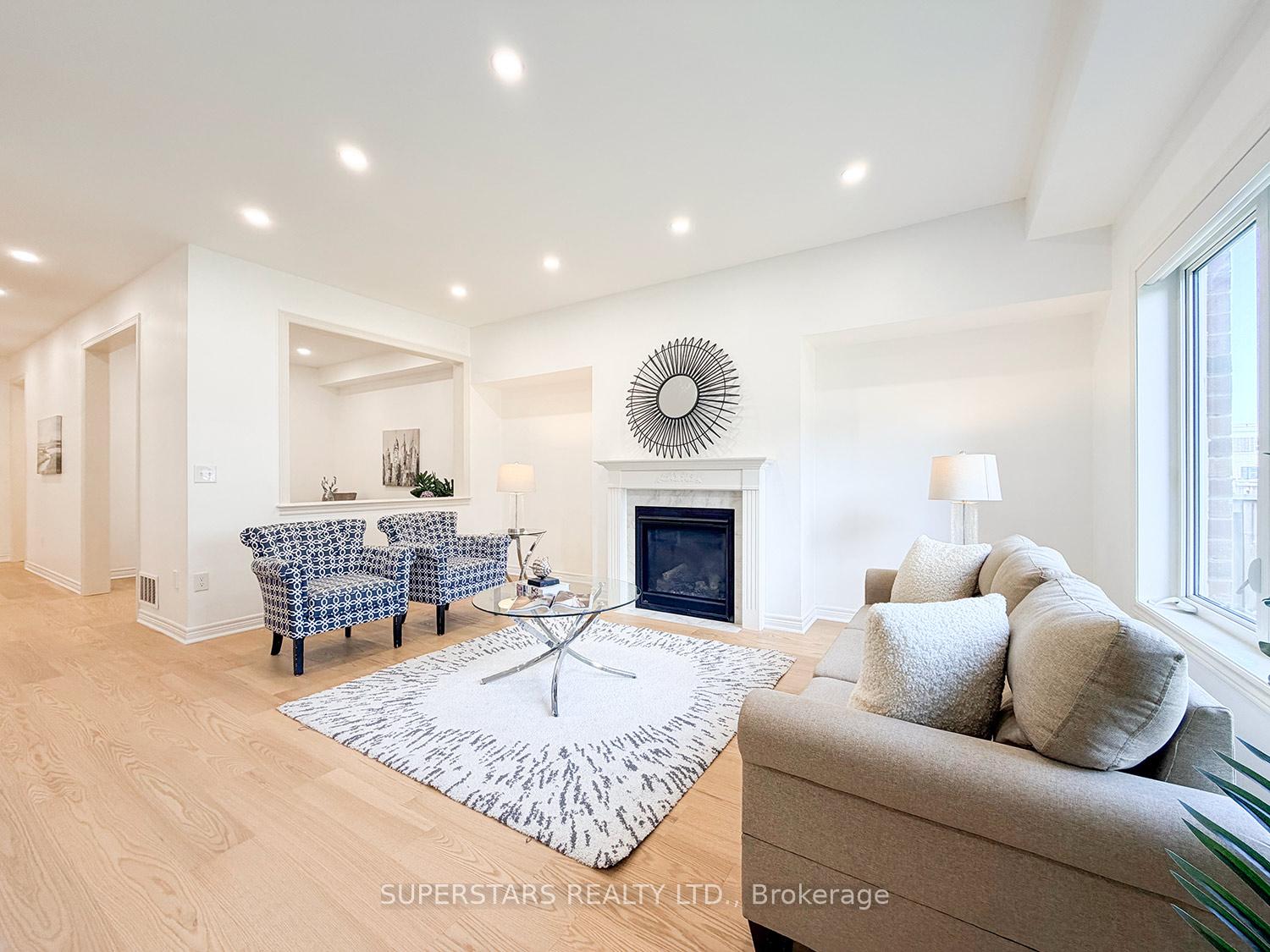 Photo 6 of 8 Kavanagh Avenue, East Gwillimbury, Sharon — HOMEH
