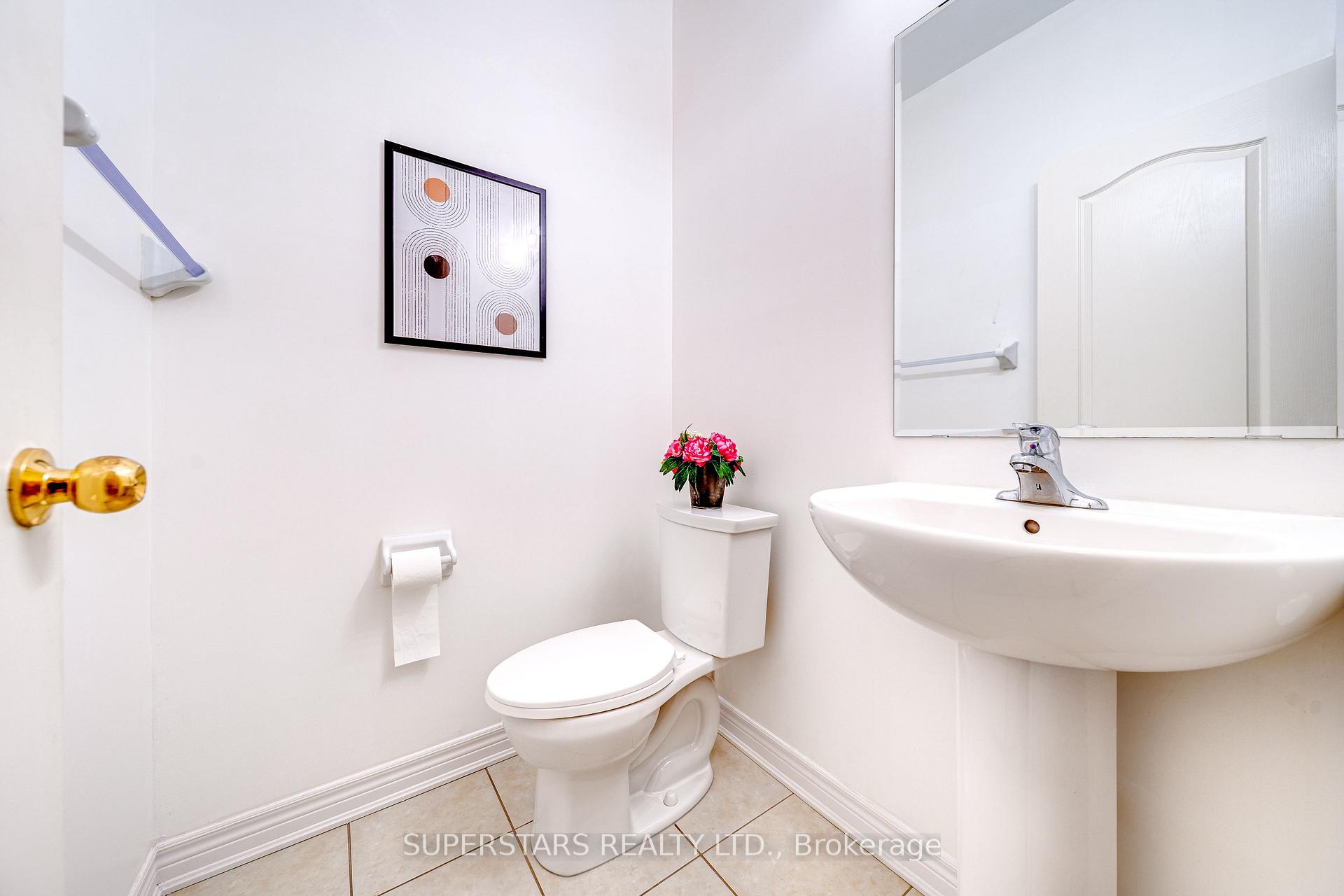 Photo 23 of 8 Kavanagh Avenue, East Gwillimbury, Sharon — HOMEH