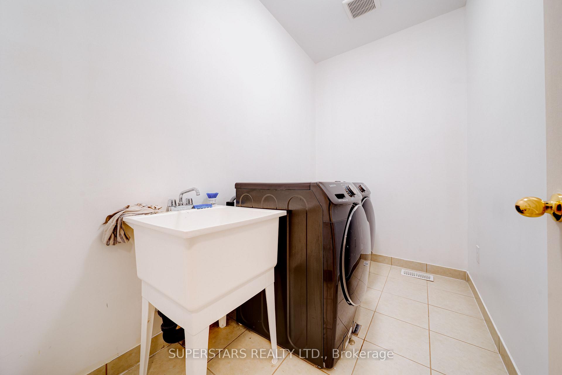 Photo 36 of 8 Kavanagh Avenue, East Gwillimbury, Sharon — HOMEH
