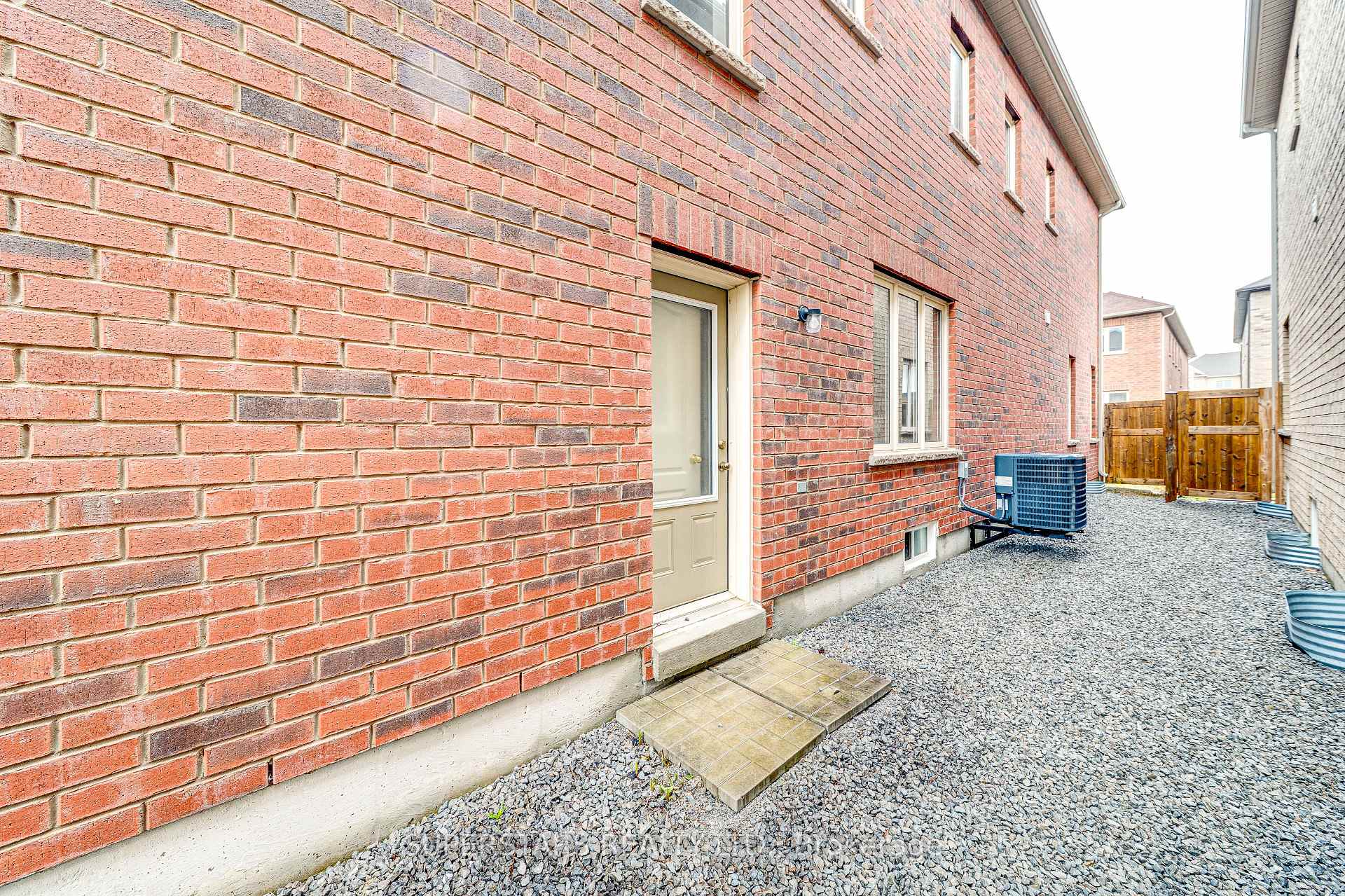 Photo 37 of 8 Kavanagh Avenue, East Gwillimbury, Sharon — HOMEH