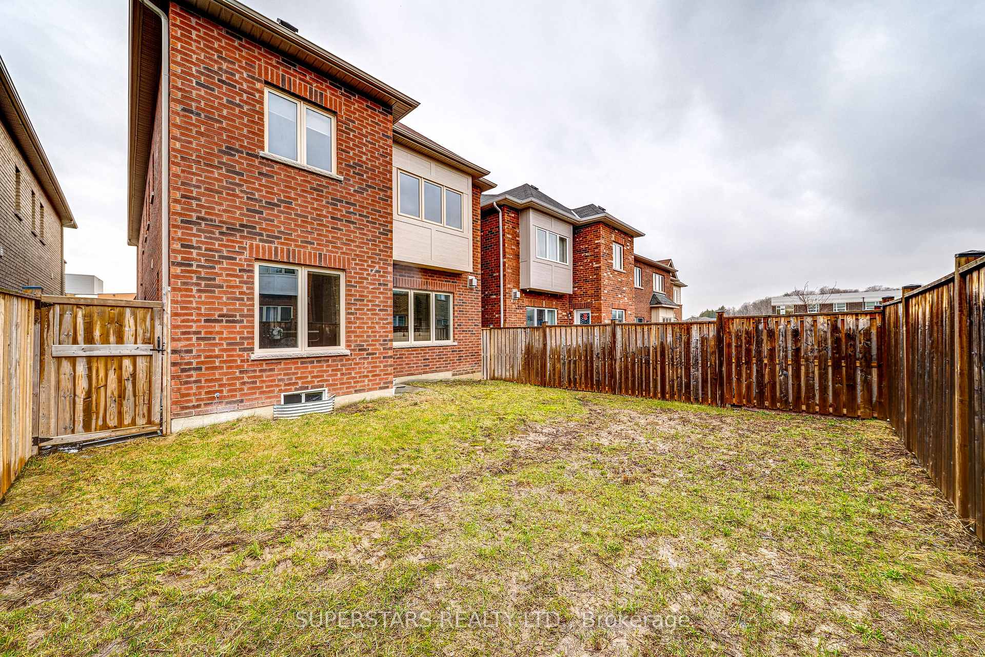 Photo 38 of 8 Kavanagh Avenue, East Gwillimbury, Sharon — HOMEH