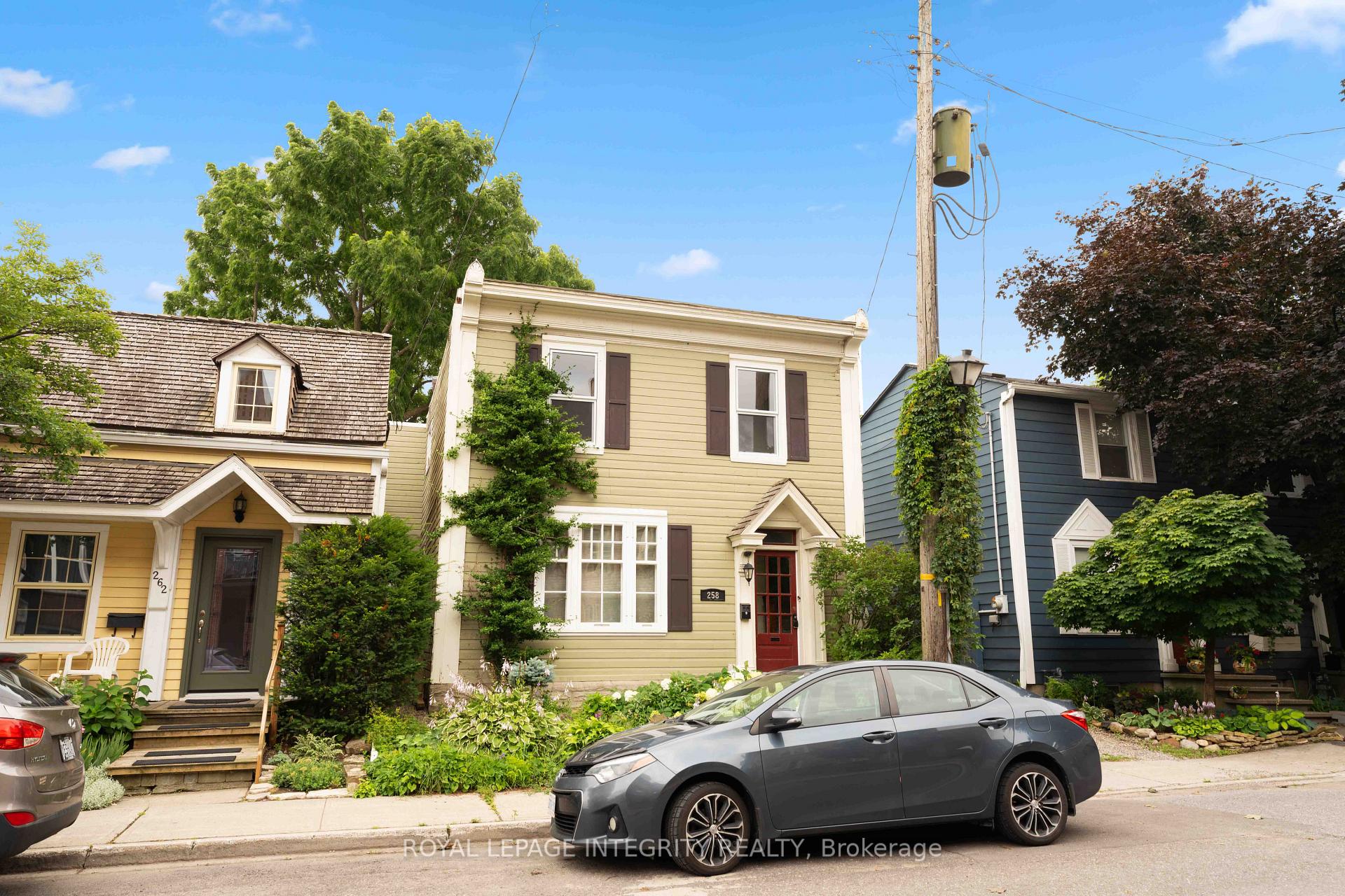 Photo 3 of Unit 2, 258 Cathcart Street, Ottawa, Lower Town/Byward Market — HOMEH