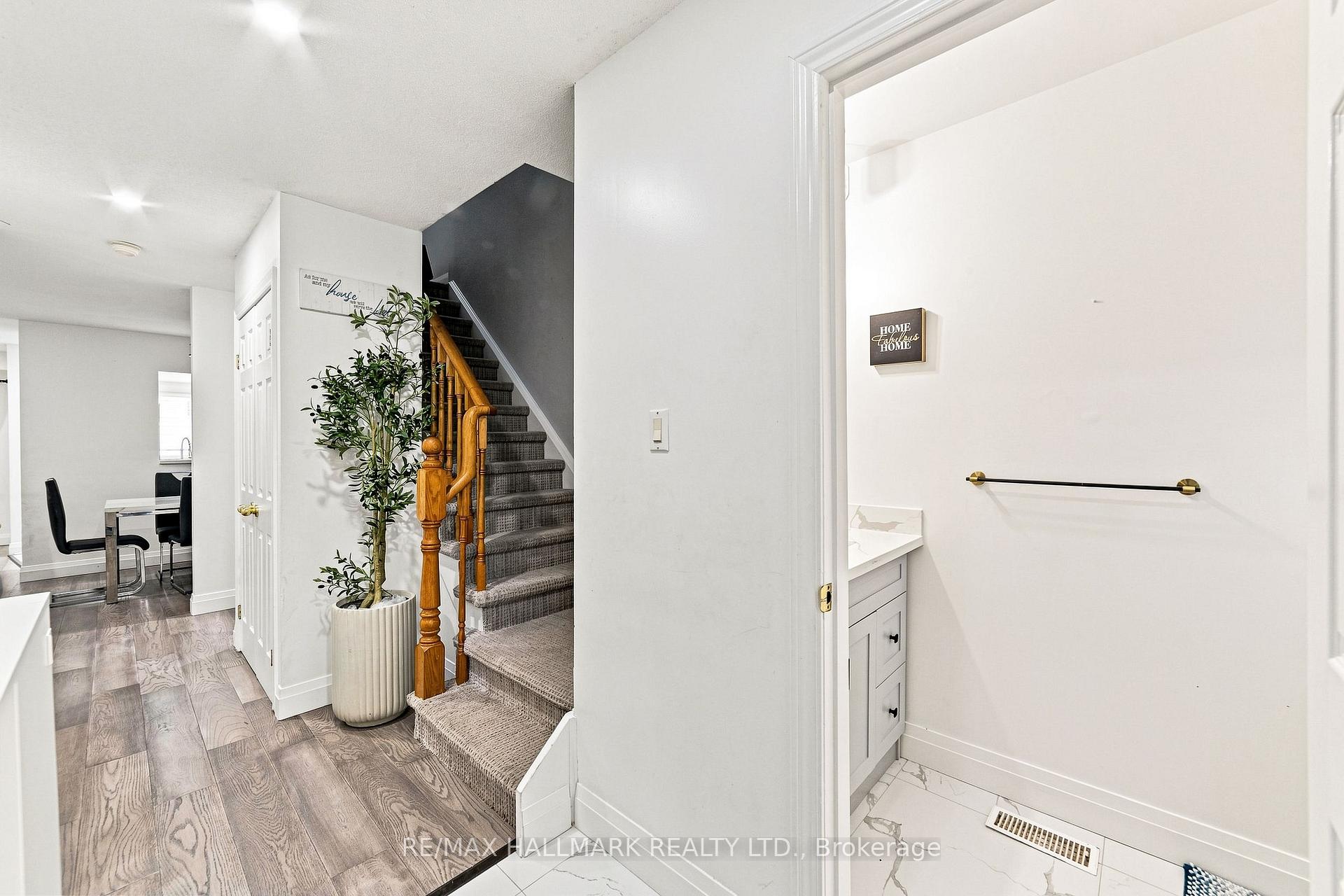 Photo 4 of Unit 21, 31 Moss Boulevard, Hamilton, Dundas — HOMEH