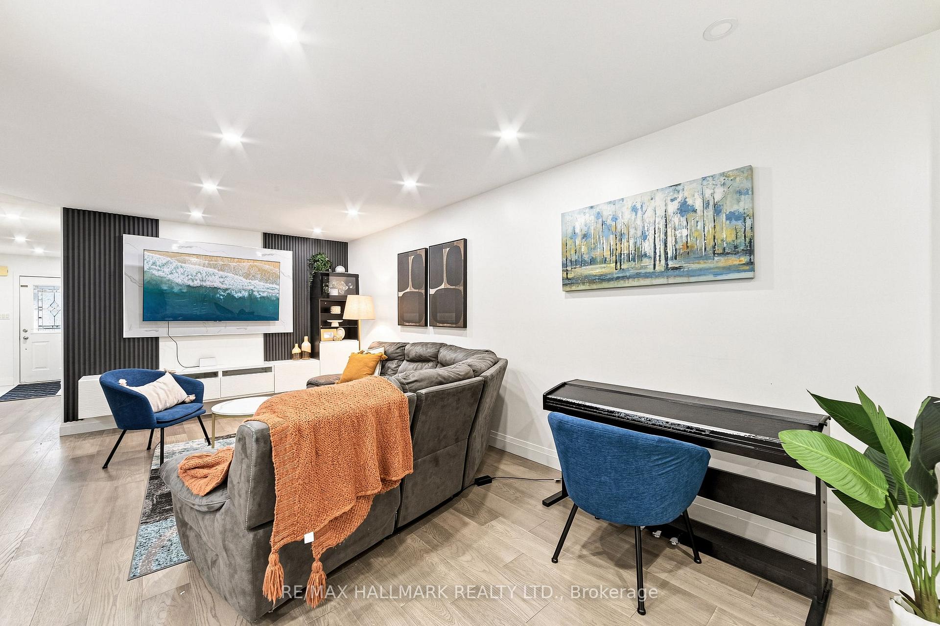Photo 11 of Unit 21, 31 Moss Boulevard, Hamilton, Dundas — HOMEH