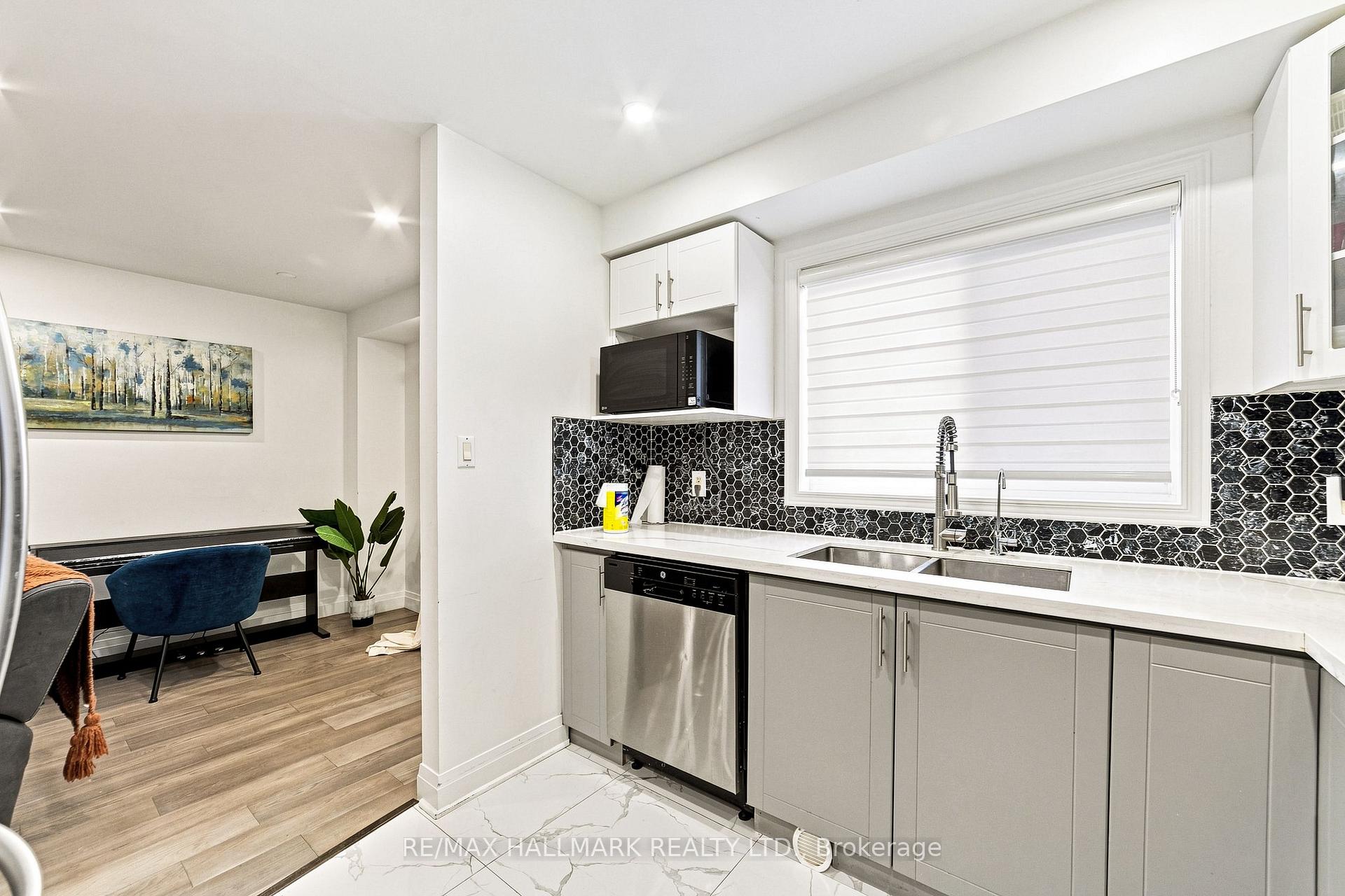 Photo 13 of Unit 21, 31 Moss Boulevard, Hamilton, Dundas — HOMEH