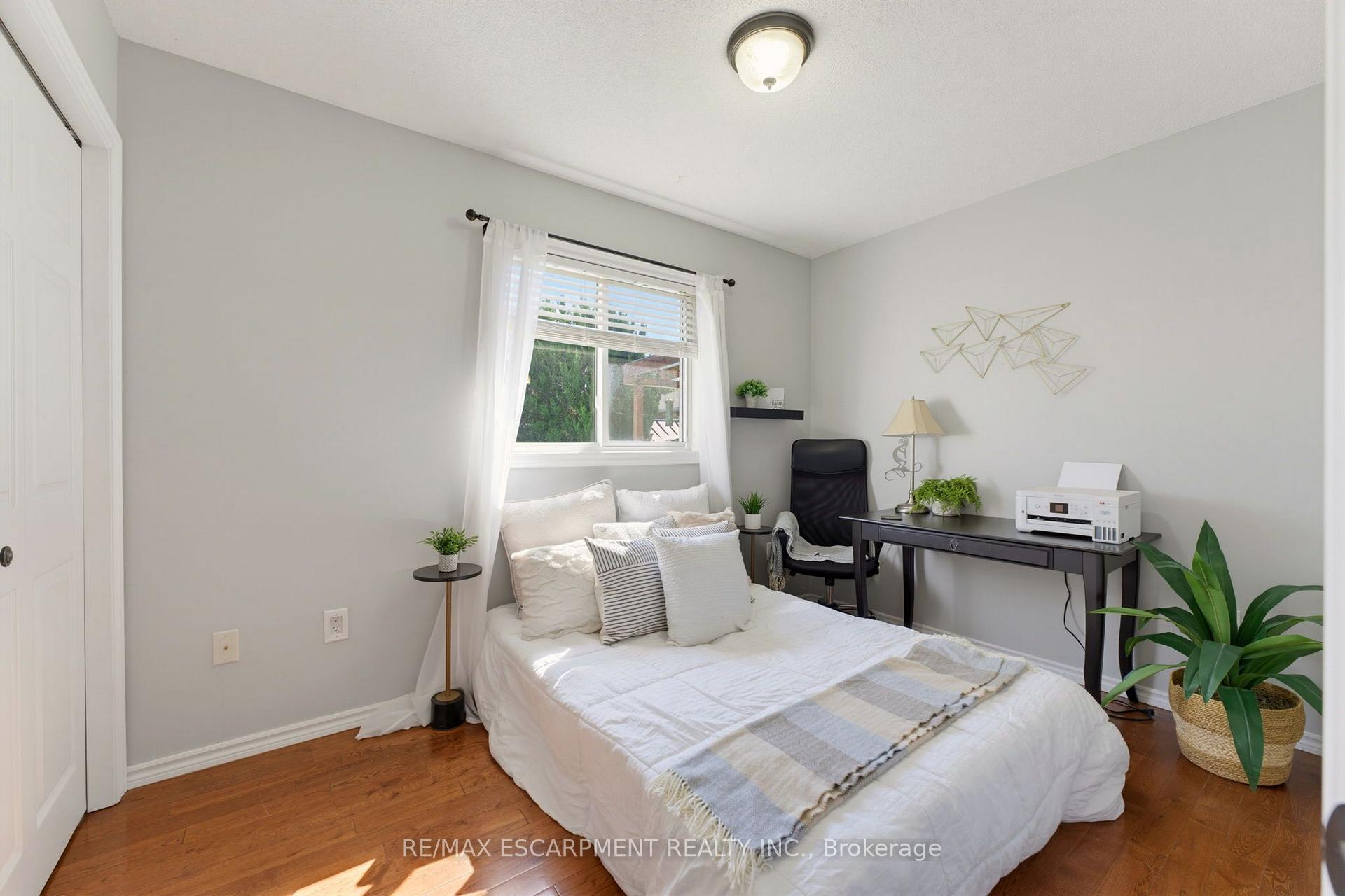 Photo 23 of 6 Stuart Street, Haldimand — HOMEH