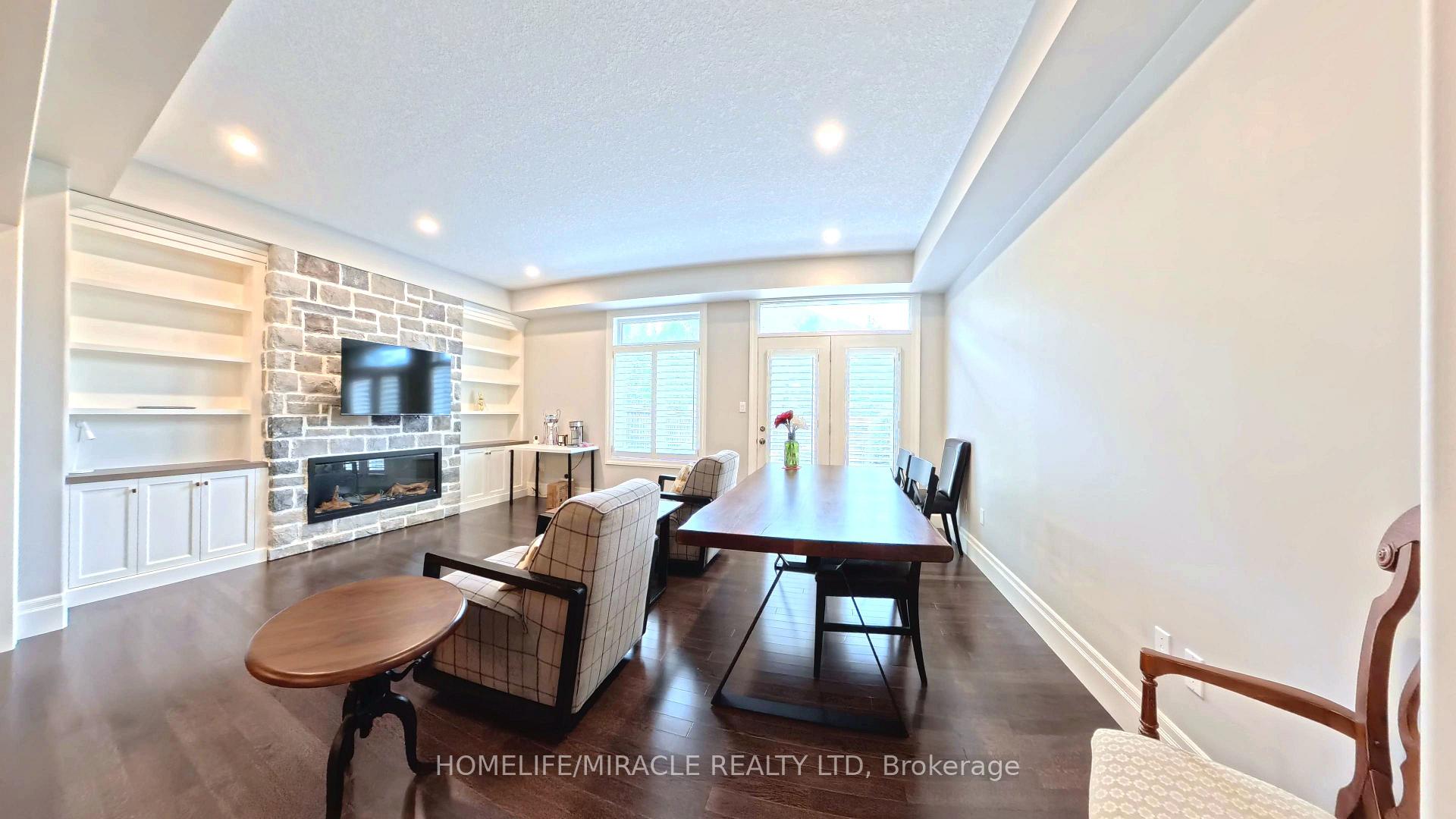 Photo 15 of 160 Oak Park Drive, Waterloo, Eastbridge — HOMEH