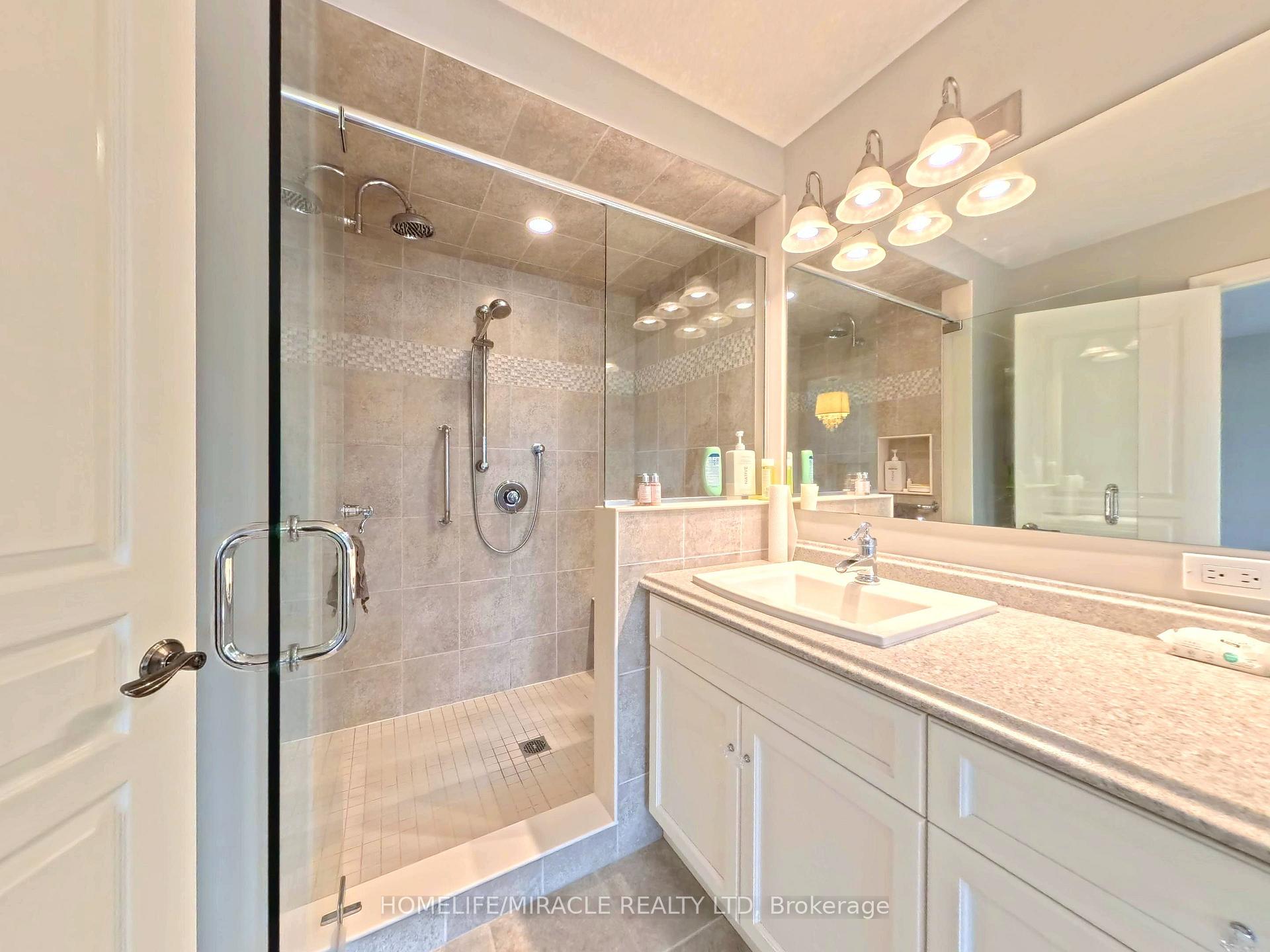 Photo 20 of 160 Oak Park Drive, Waterloo, Eastbridge — HOMEH
