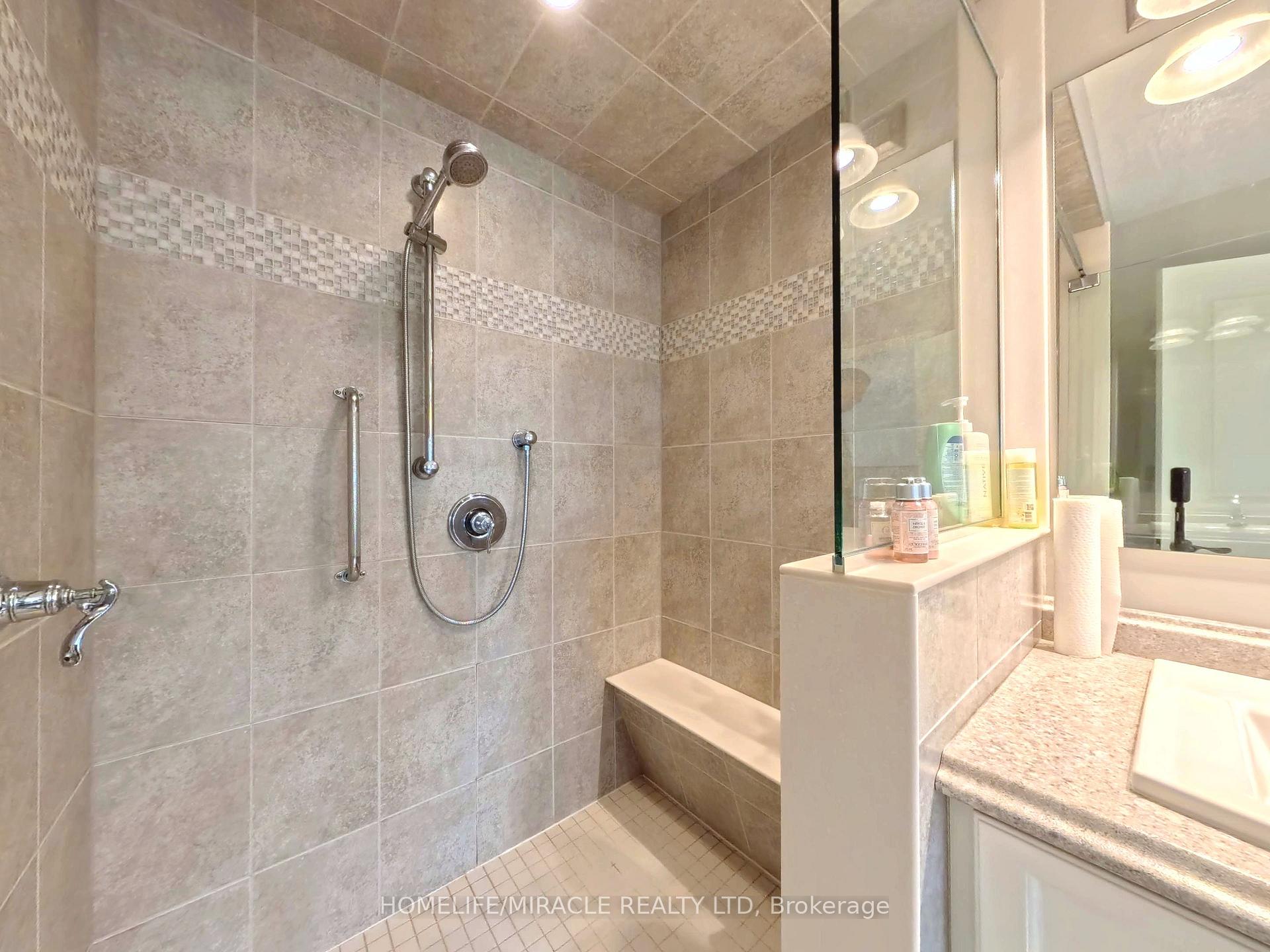 Photo 21 of 160 Oak Park Drive, Waterloo, Eastbridge — HOMEH
