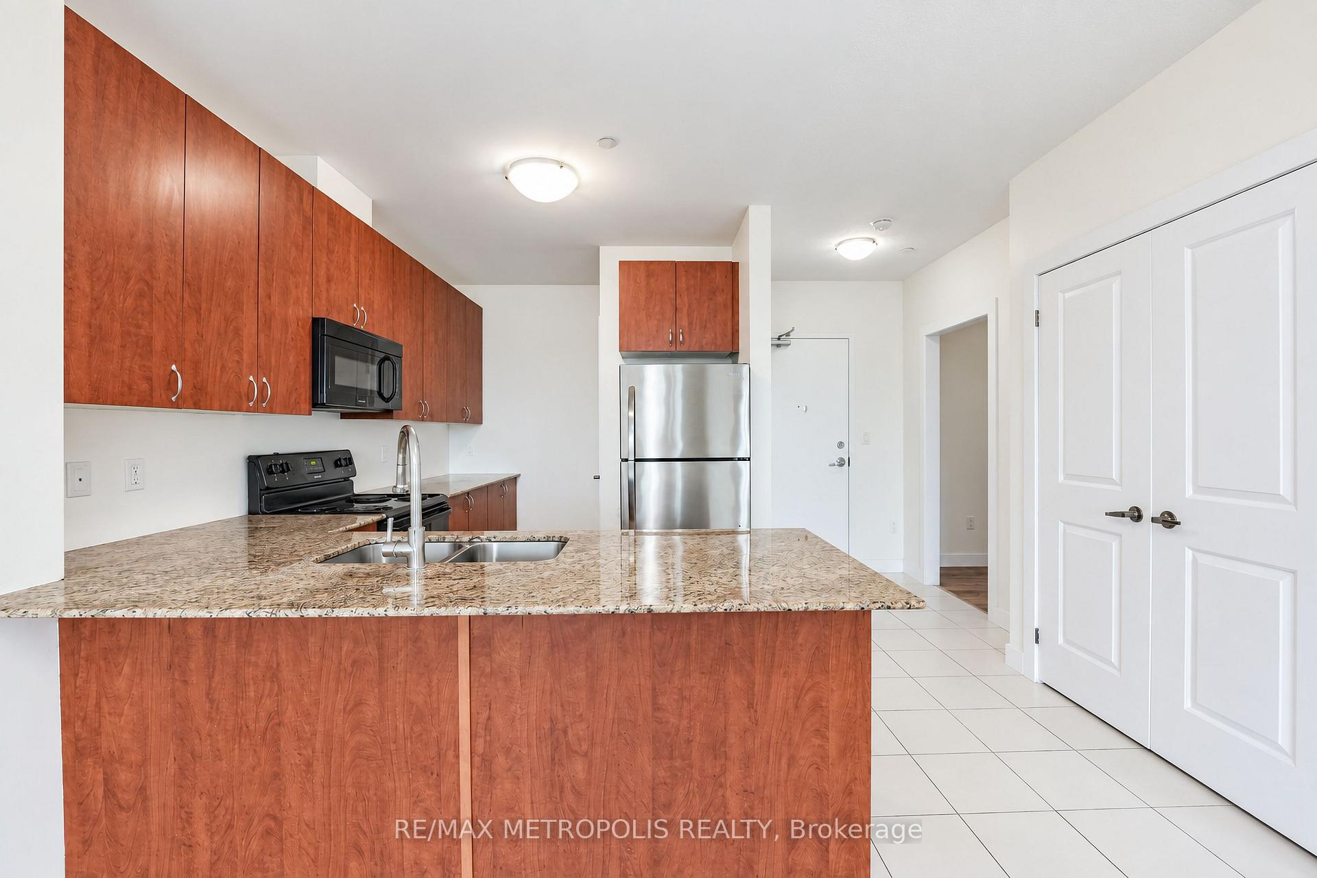 Photo 6 of Unit 309, 7400 Markham Road, Markham, Middlefield — HOMEH