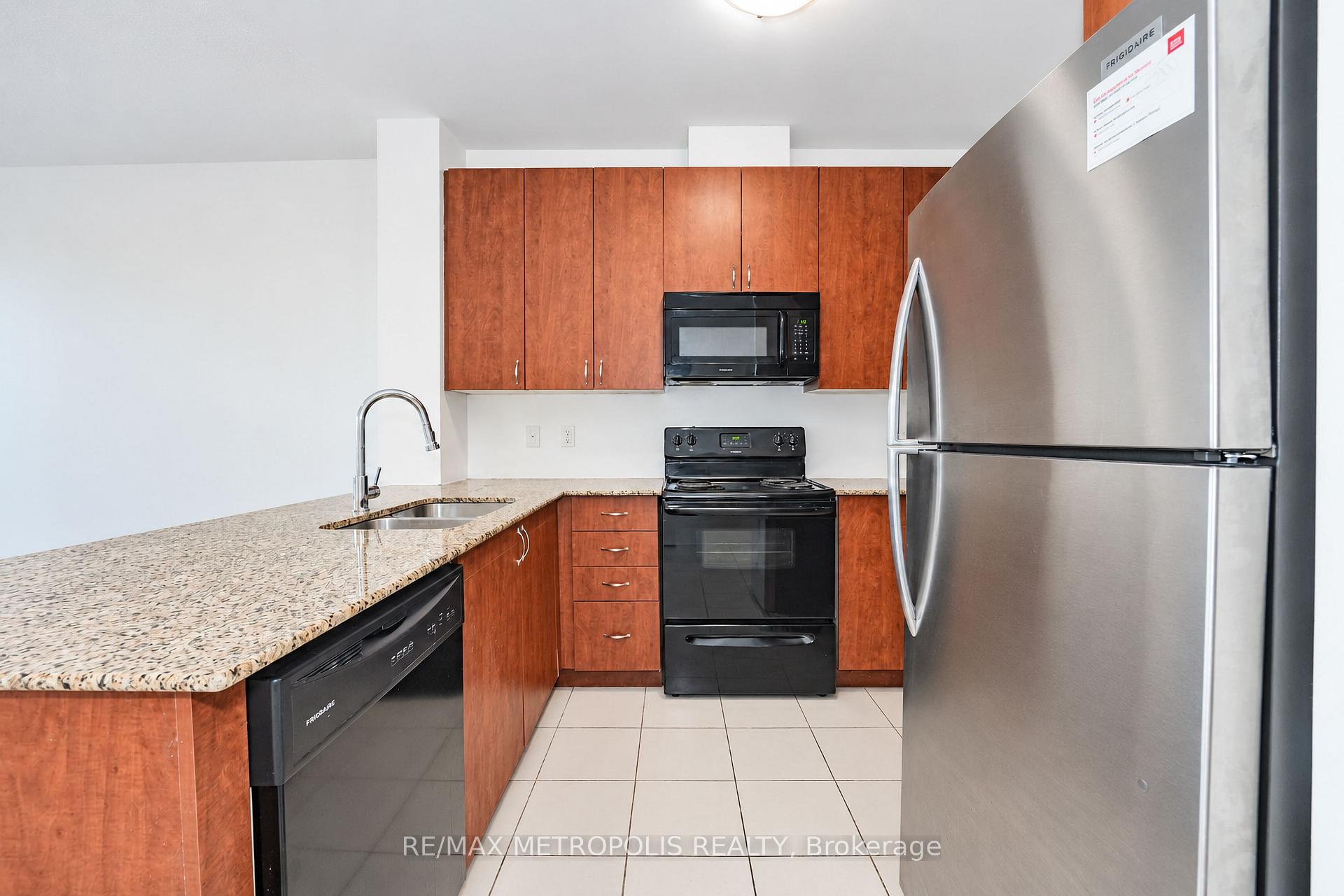 Photo 8 of Unit 309, 7400 Markham Road, Markham, Middlefield — HOMEH