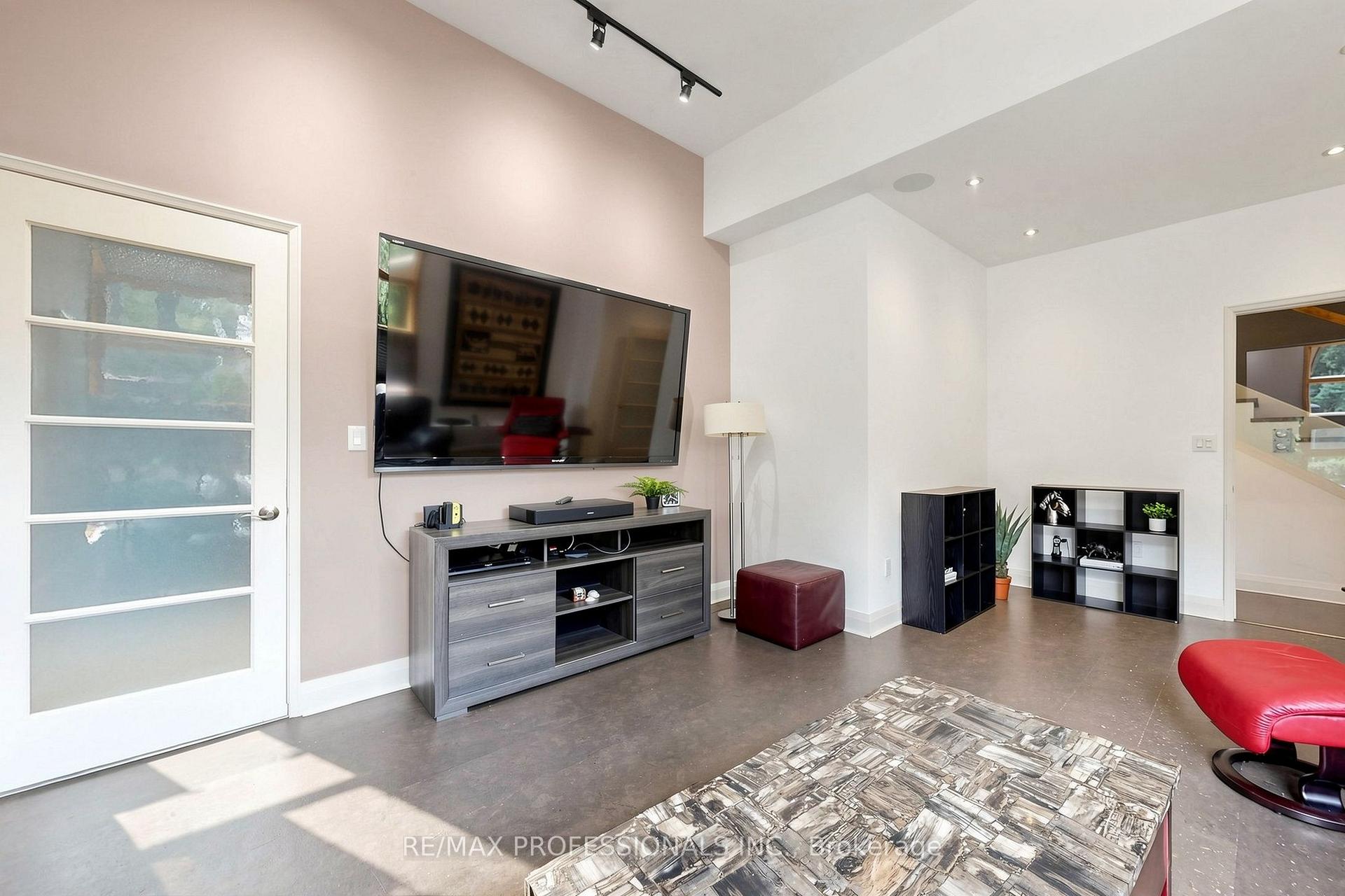 Photo 17 of 9 Annis Road, Scarborough, Scarborough Village — HOMEH