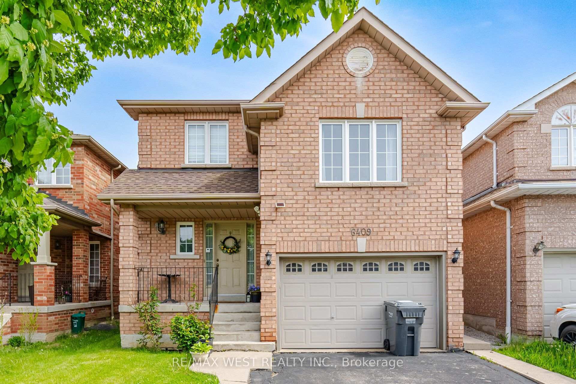 Photo 1 of Unit Upper, 6409 Torre Drive, Mississauga, East Credit — HOMEH