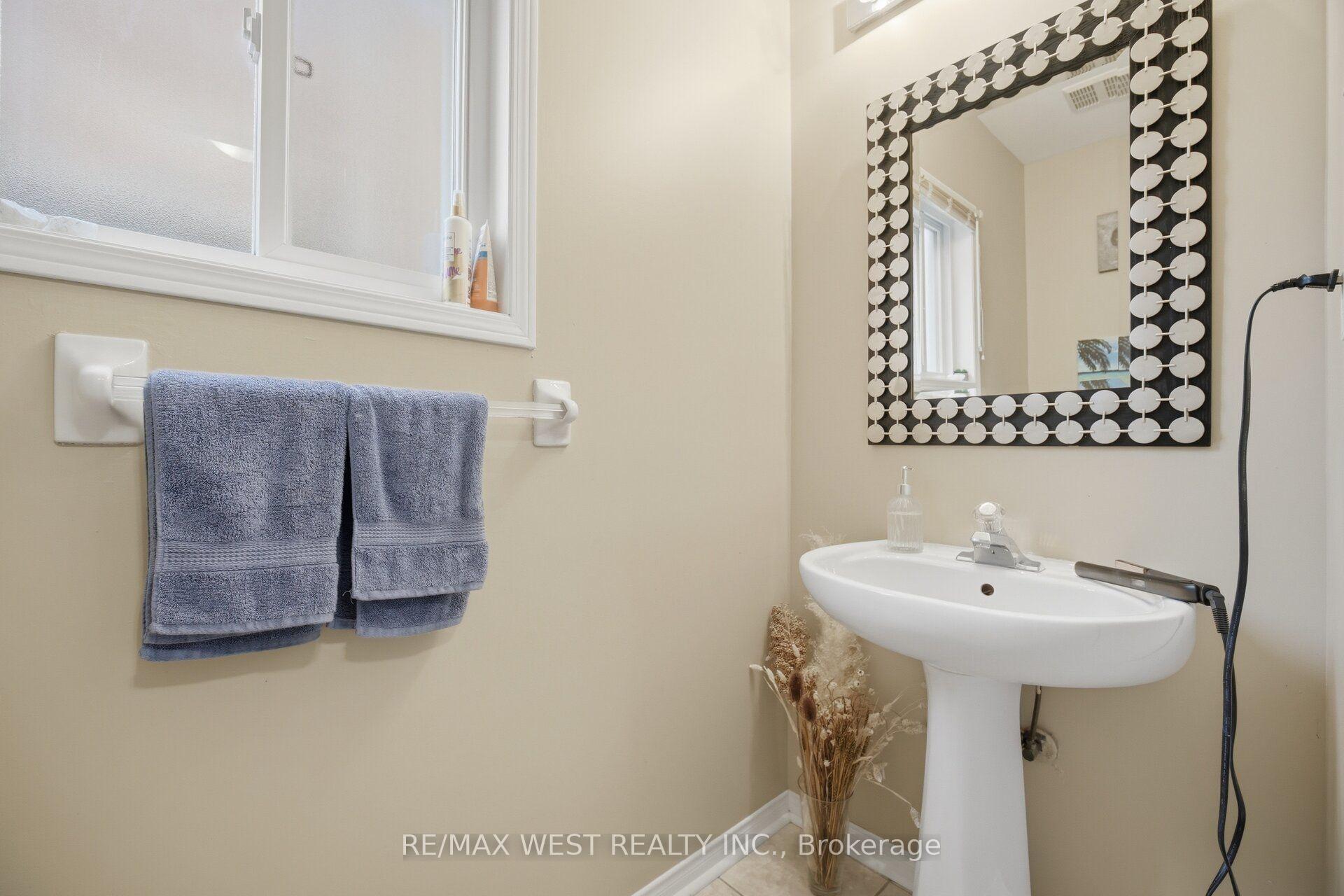 Photo 7 of Unit Upper, 6409 Torre Drive, Mississauga, East Credit — HOMEH