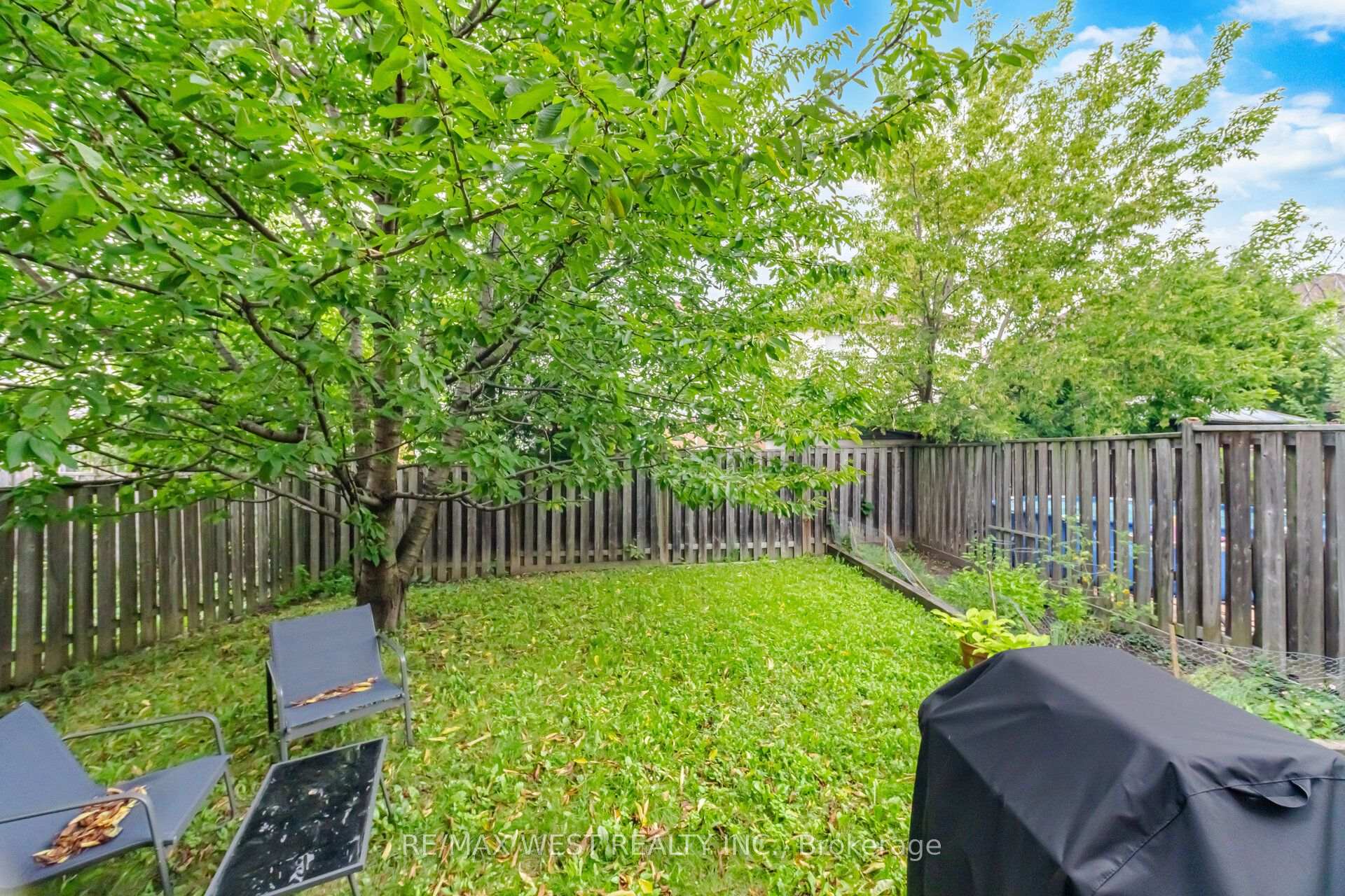Photo 13 of Unit Upper, 6409 Torre Drive, Mississauga, East Credit — HOMEH