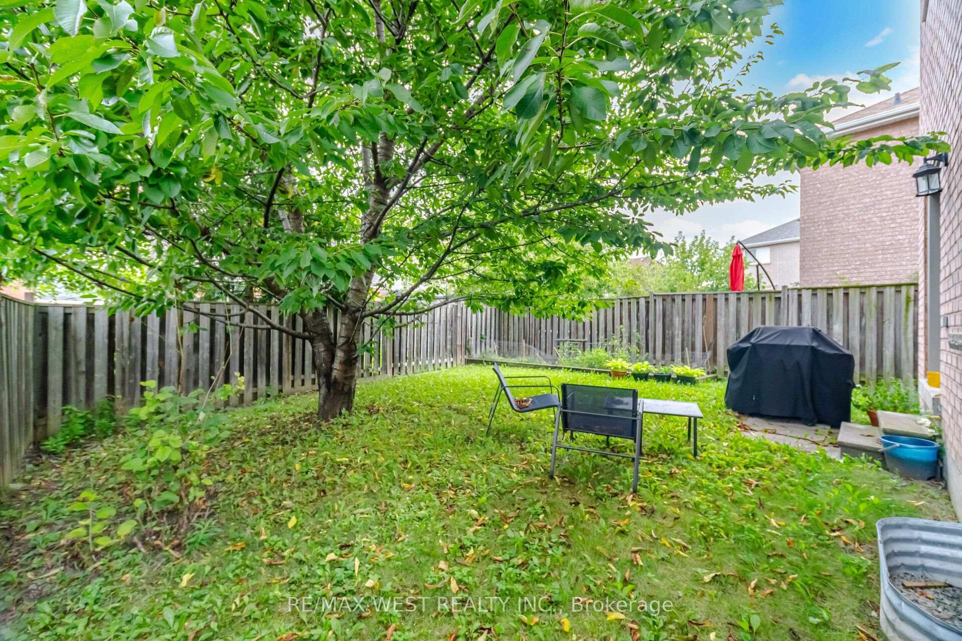 Photo 14 of Unit Upper, 6409 Torre Drive, Mississauga, East Credit — HOMEH