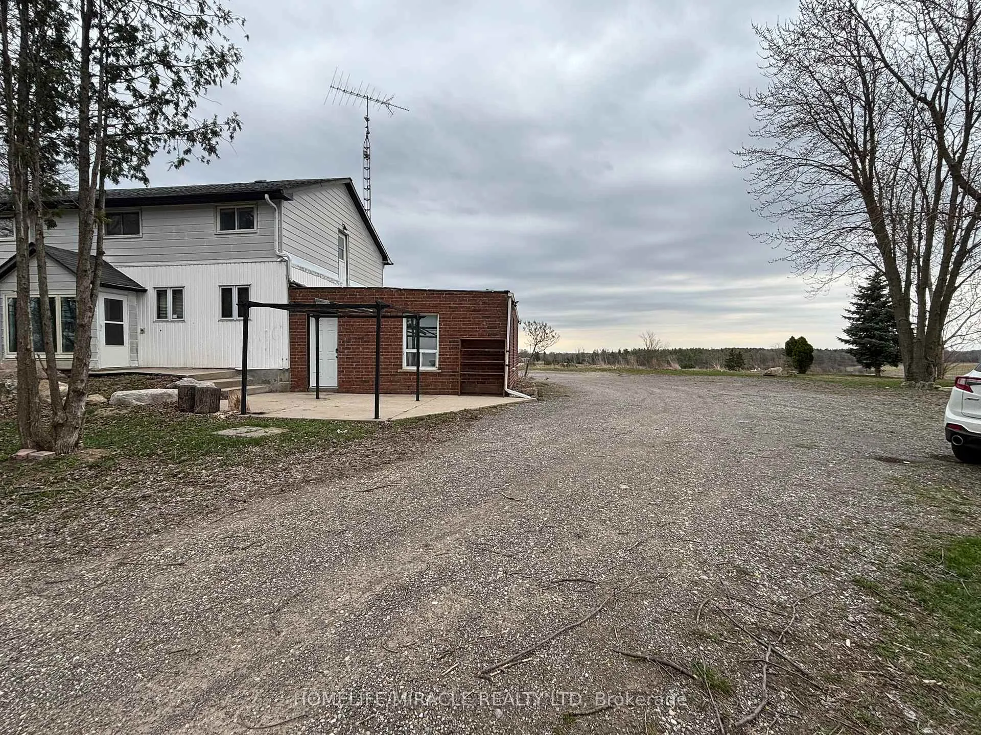 Photo 3 of Unit 5, 1381 Hwy 8, Cambridge — HOMEH