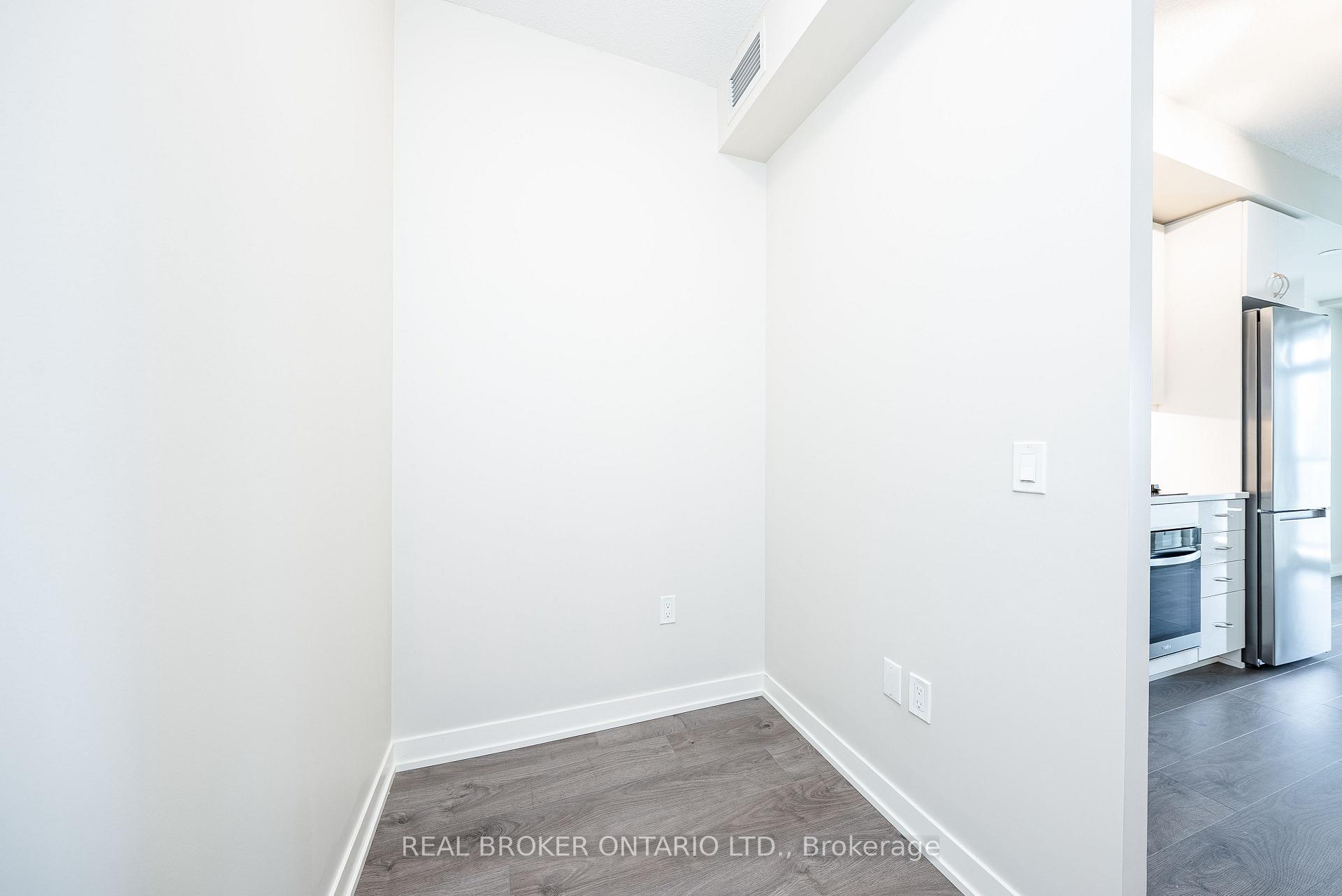 Photo 6 of Unit 1707, 38 Annie Craig Drive, Etobicoke, Mimico — HOMEH