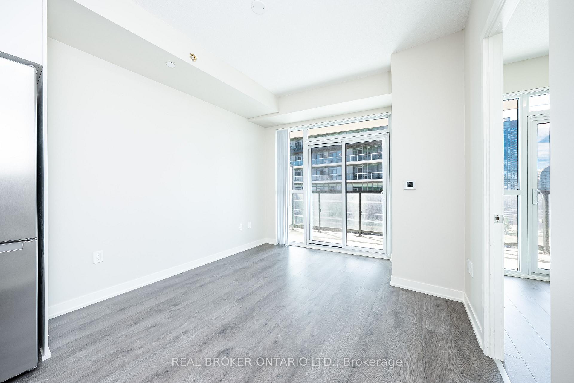 Photo 7 of Unit 1707, 38 Annie Craig Drive, Etobicoke, Mimico — HOMEH
