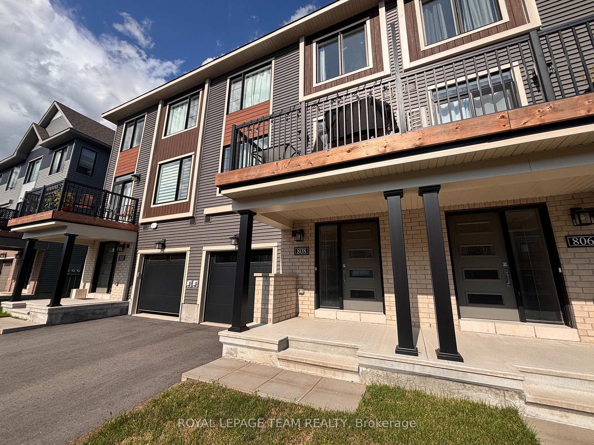 Photo 2 of 808 Glissade Grove, Ottawa, Avalon West — HOMEH