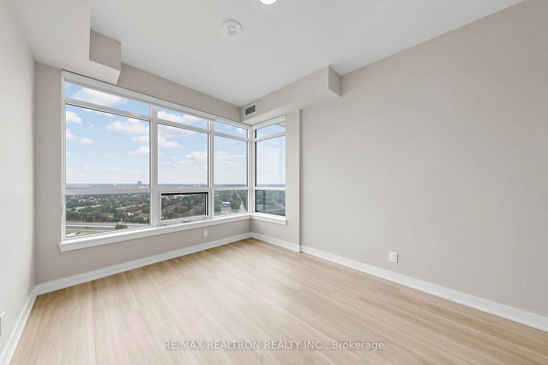 Photo 16 of Unit 1909, 50 Upper Mall Way, Vaughan, Brownridge — HOMEH