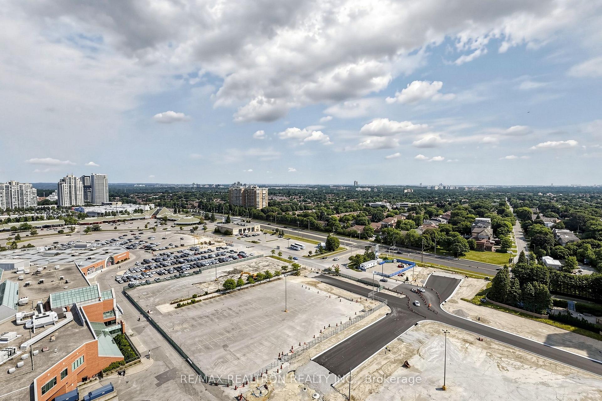Photo 31 of Unit 1909, 50 Upper Mall Way, Vaughan, Brownridge — HOMEH