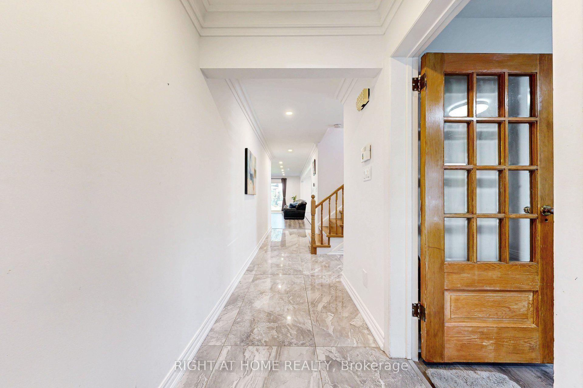 Photo 2 of 77 Pebblehill Square, Scarborough, Agincourt North — HOMEH
