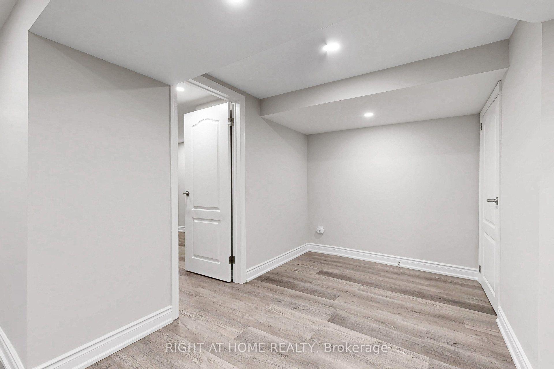 Photo 22 of 77 Pebblehill Square, Scarborough, Agincourt North — HOMEH