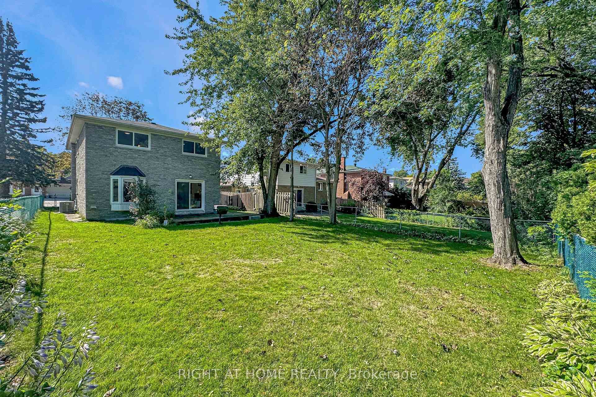 Photo 29 of 77 Pebblehill Square, Scarborough, Agincourt North — HOMEH