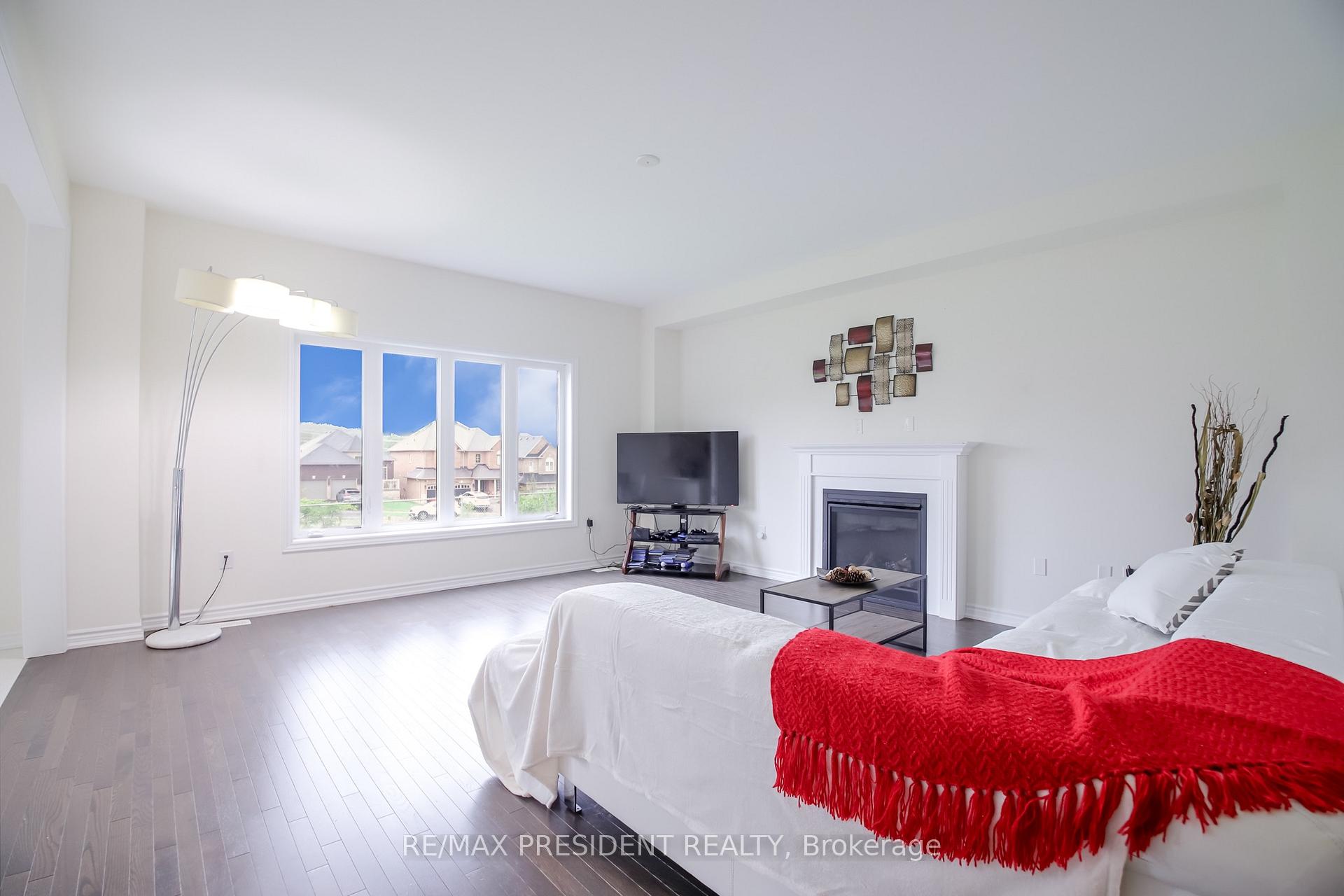 Photo 15 of 4 Cypress Point Street, Barrie, Ardagh — HOMEH