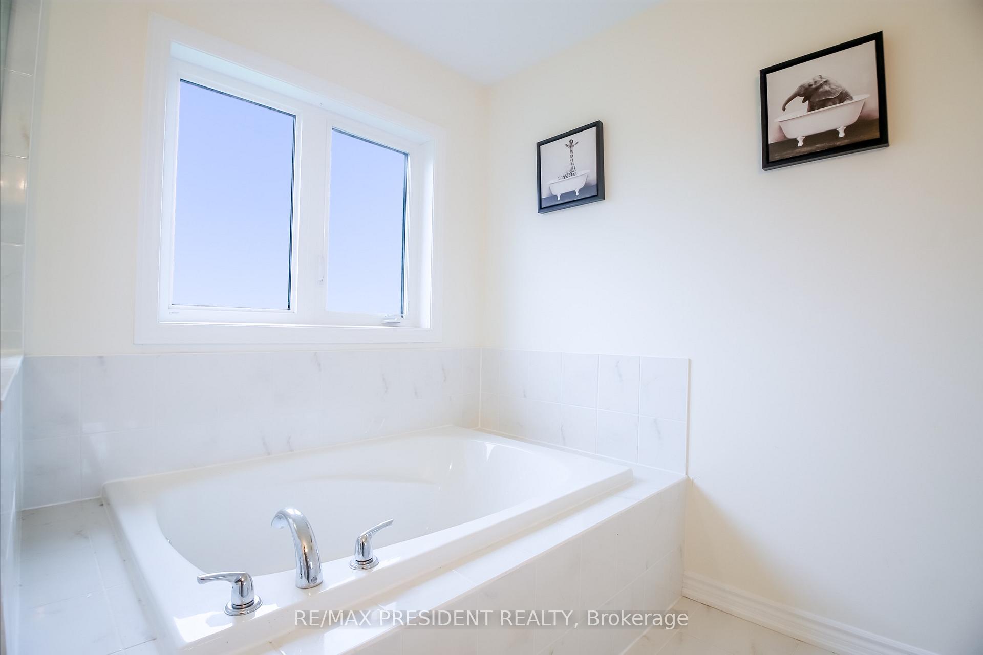 Photo 36 of 4 Cypress Point Street, Barrie, Ardagh — HOMEH