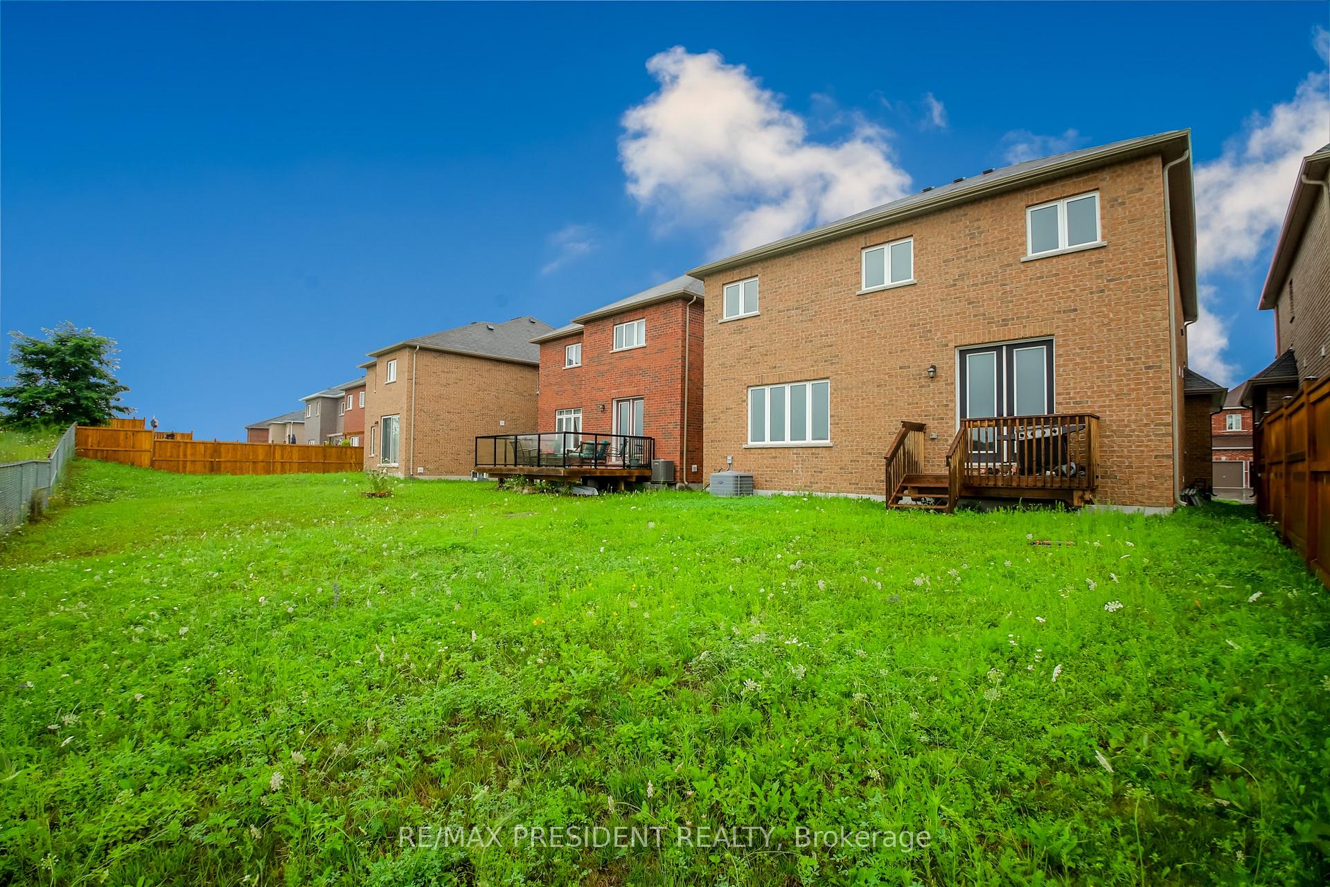 Photo 40 of 4 Cypress Point Street, Barrie, Ardagh — HOMEH