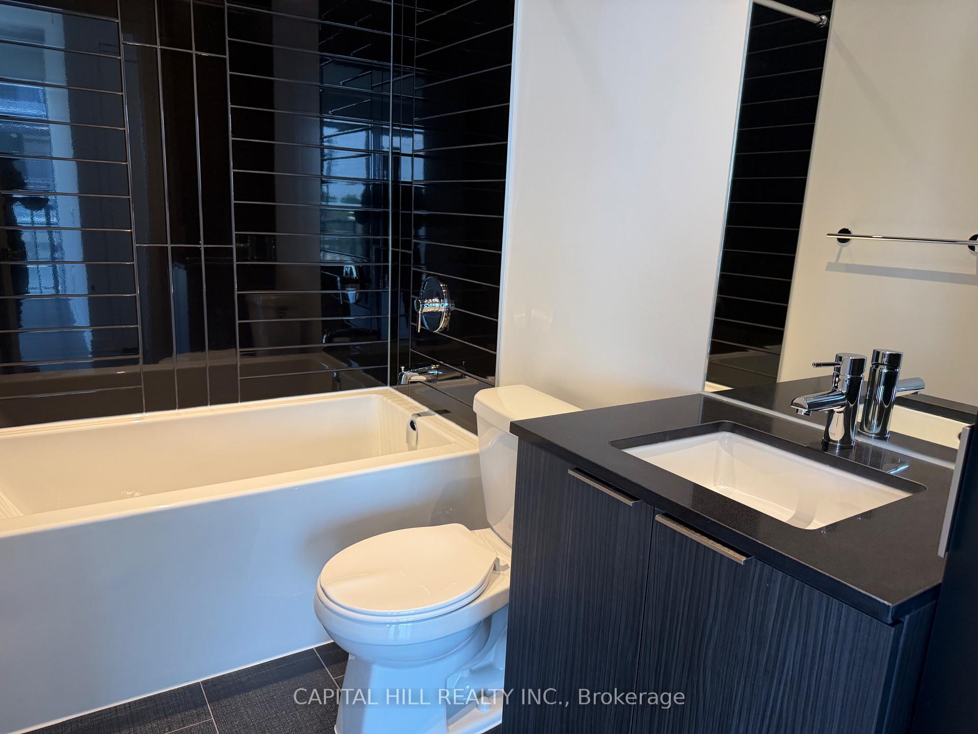 Photo 13 of Unit 301, 448 Burnhamthorpe Rd W, Mississauga, City Centre — HOMEH