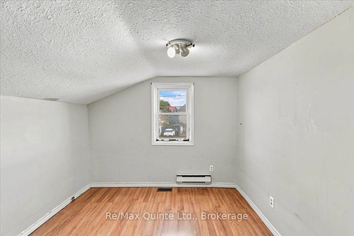 Photo 17 of 13 Boswell Street, Belleville, Belleville Ward — HOMEH