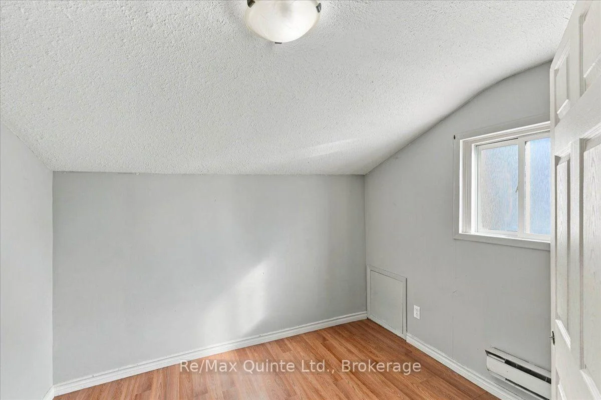 Photo 21 of 13 Boswell Street, Belleville, Belleville Ward — HOMEH