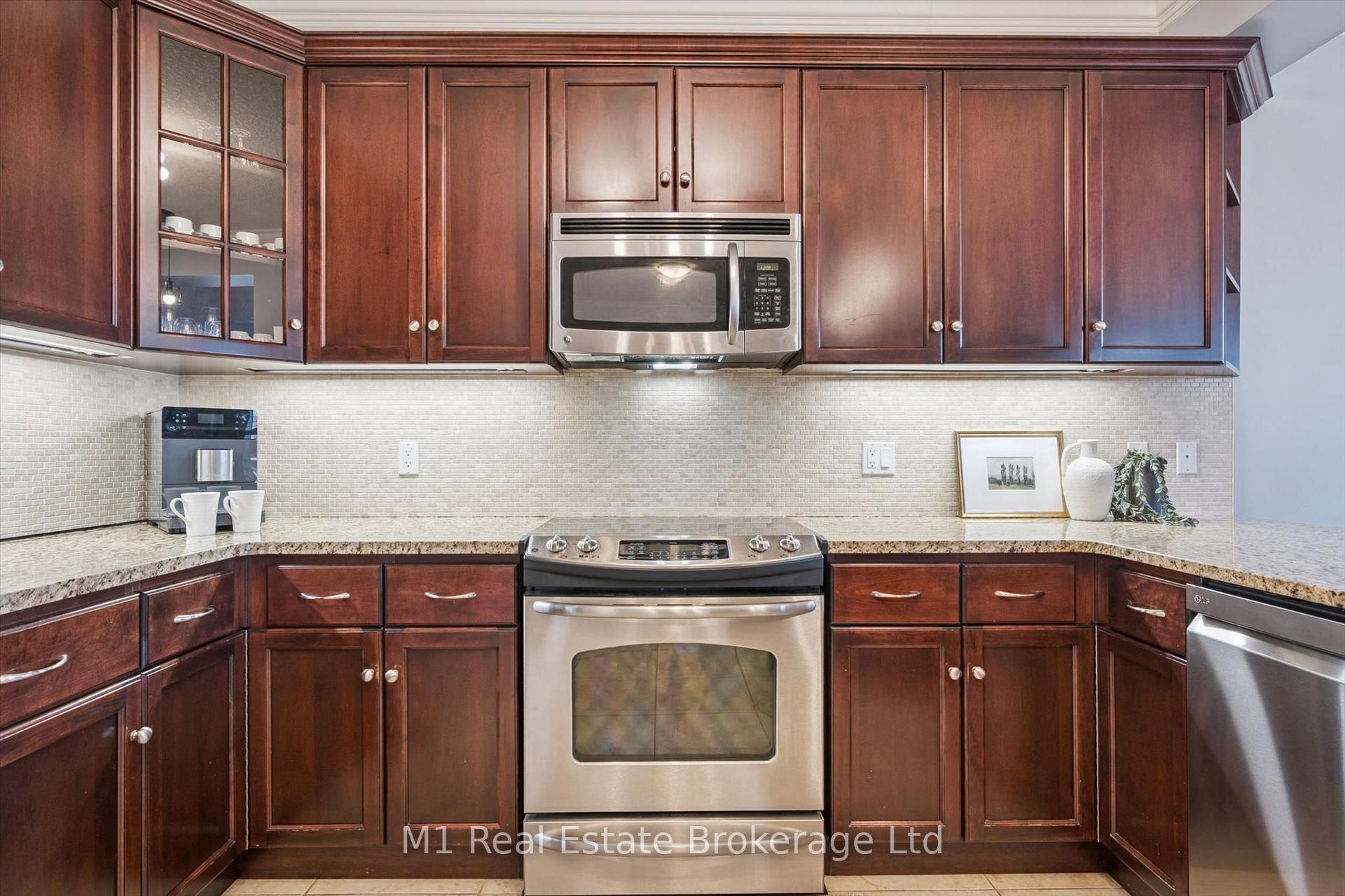 Photo 10 of 61 Summit Ridge Drive, Guelph, Grange Road — HOMEH
