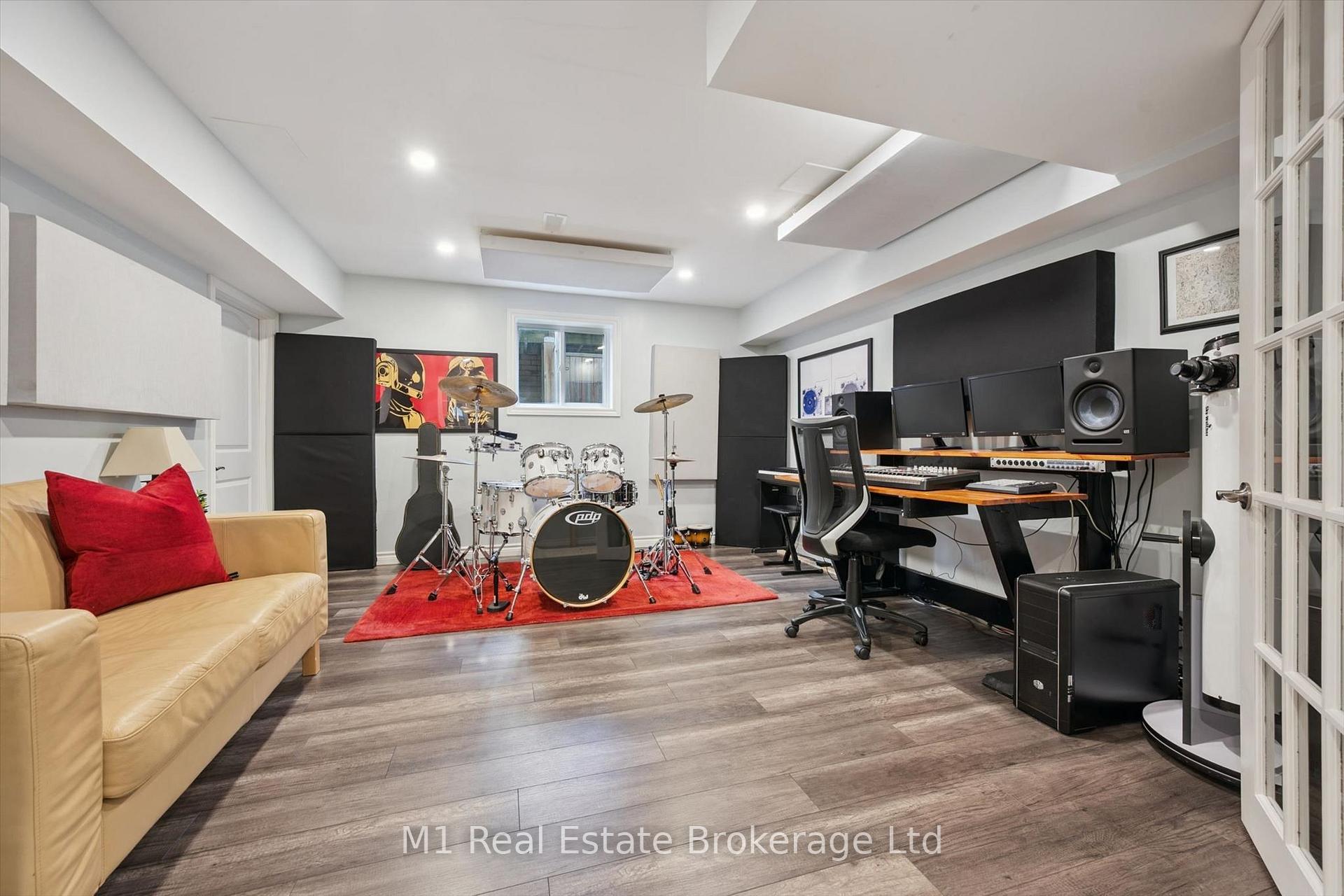 Photo 25 of 61 Summit Ridge Drive, Guelph, Grange Road — HOMEH