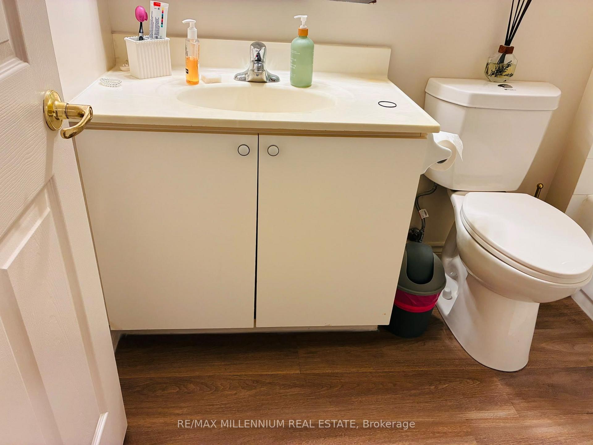 Photo 2 of Unit 805, 405 Waterloo Street, London, East K — HOMEH