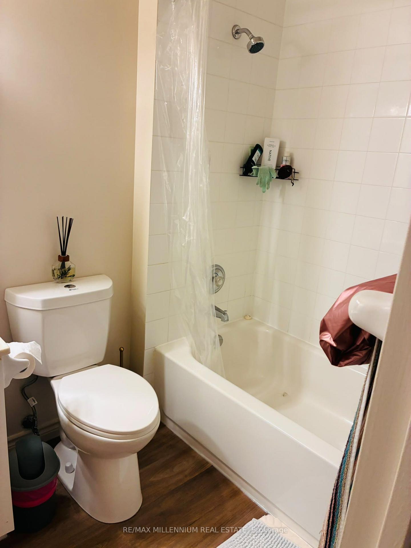 Photo 4 of Unit 805, 405 Waterloo Street, London, East K — HOMEH