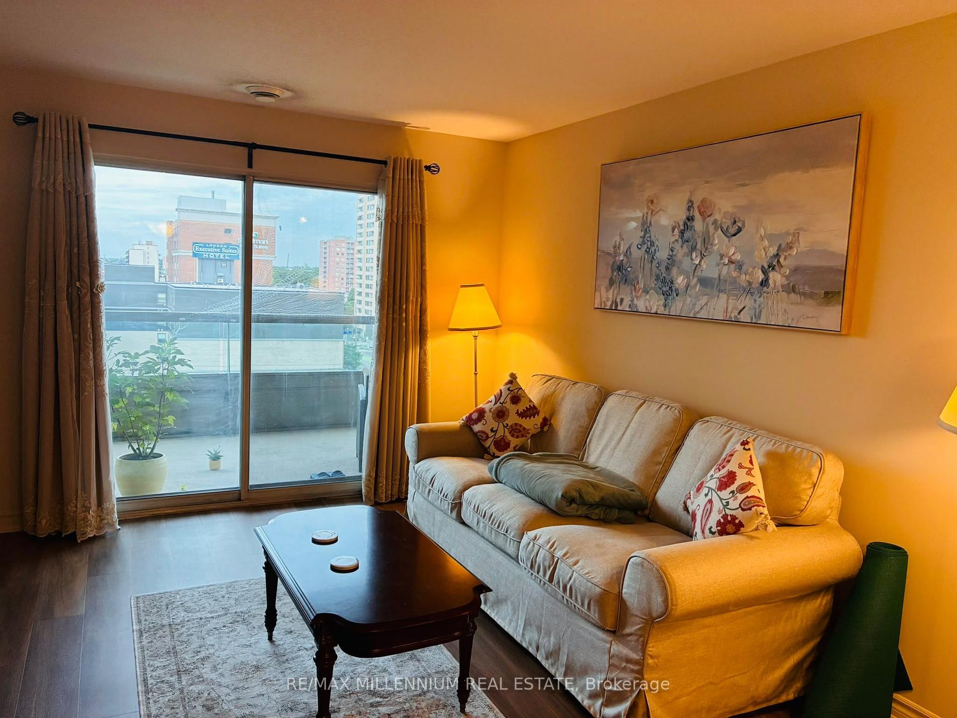Photo 13 of Unit 805, 405 Waterloo Street, London, East K — HOMEH