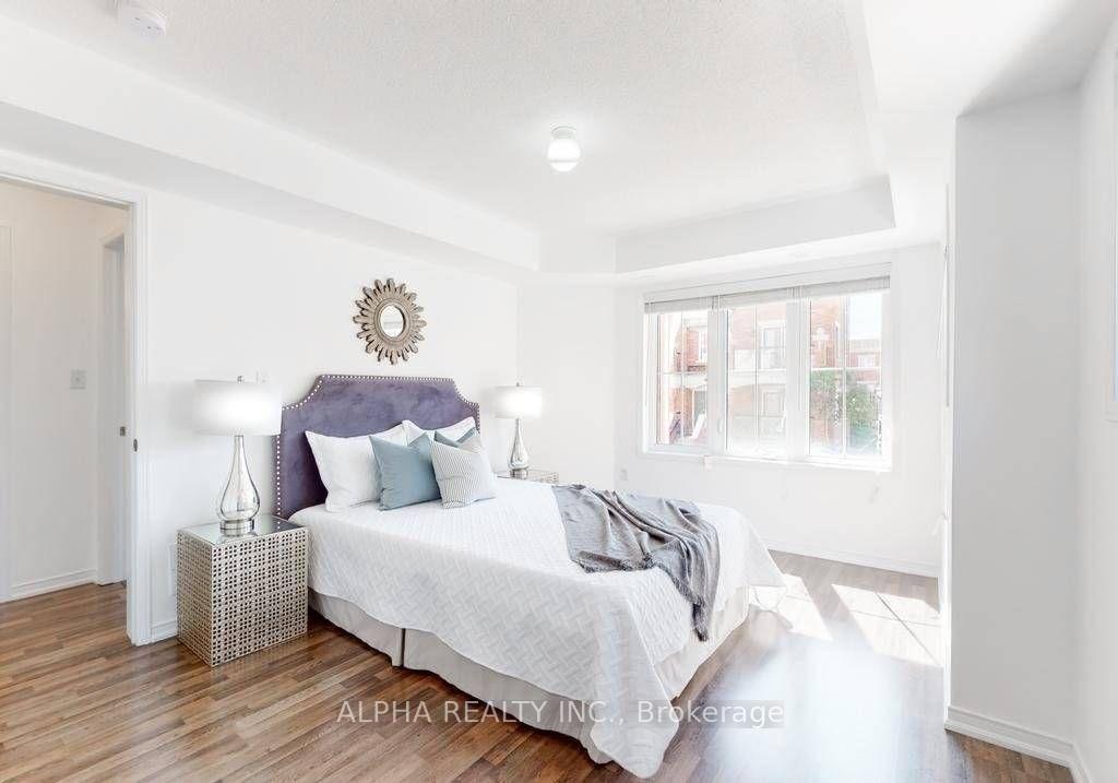 Photo 10 of Unit 1, 2488 Post Road, Oakville, River Oaks — HOMEH