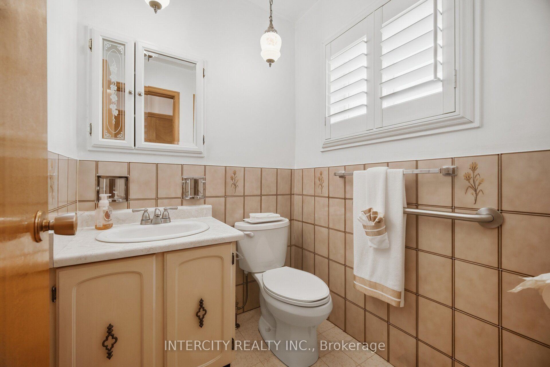 Photo 18 of 146 Jules Avenue, Vaughan, East Woodbridge — HOMEH