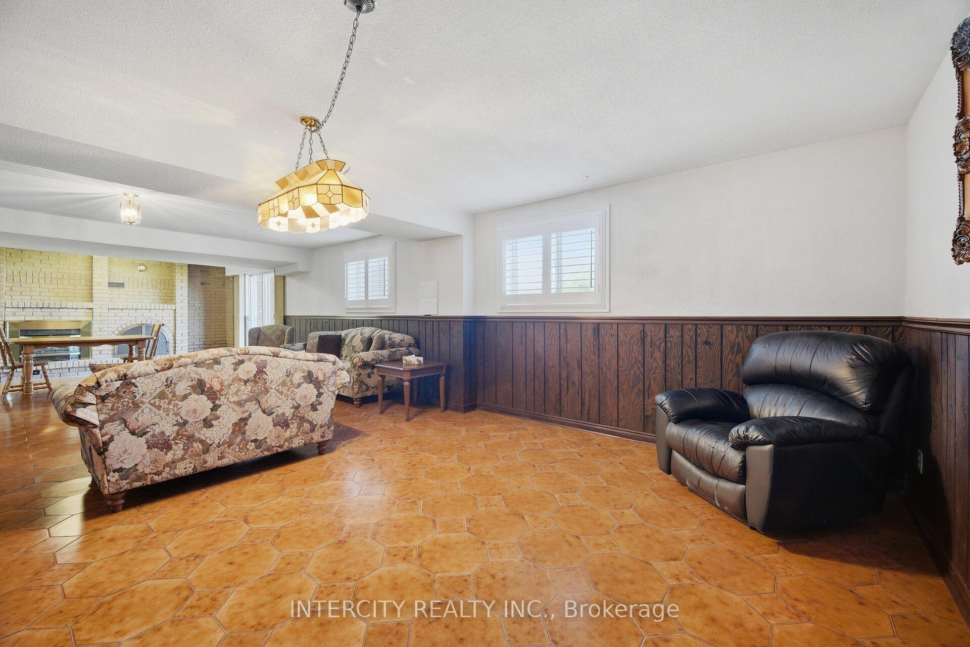 Photo 33 of 146 Jules Avenue, Vaughan, East Woodbridge — HOMEH