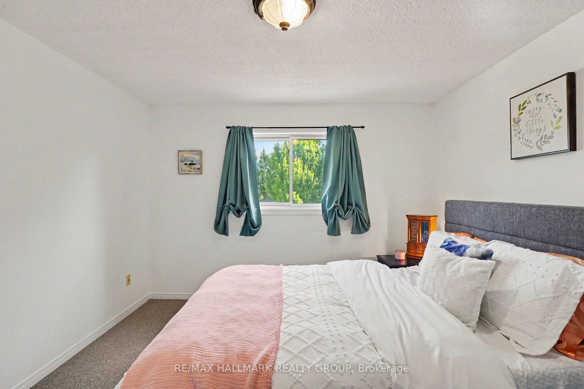 Photo 14 of 24 Garden Avenue, Perth, Perth — HOMEH